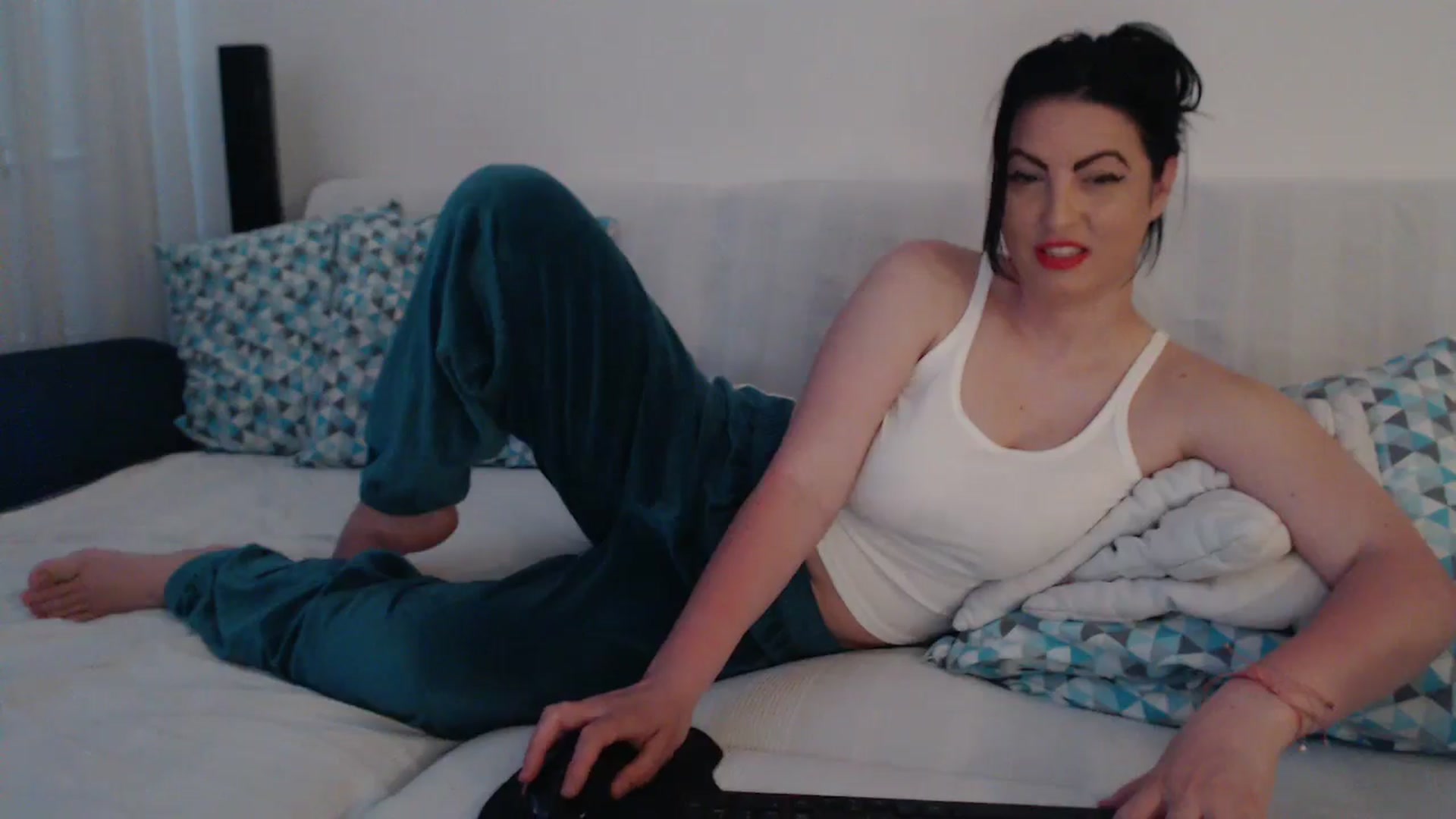 Gallery image thumbnail from naughty_devil's myfreecams stream on, 04/06/2026, 23:53 image 7 of 20
