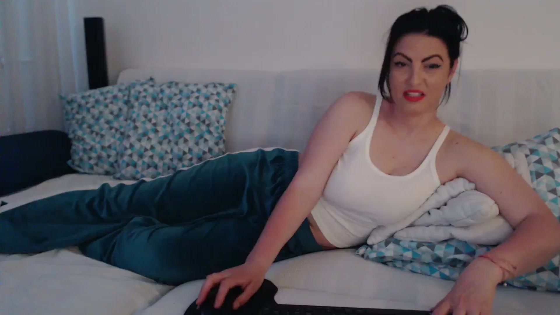 Gallery image thumbnail from naughty_devil's myfreecams stream on, 04/06/2026, 23:53 image 6 of 20