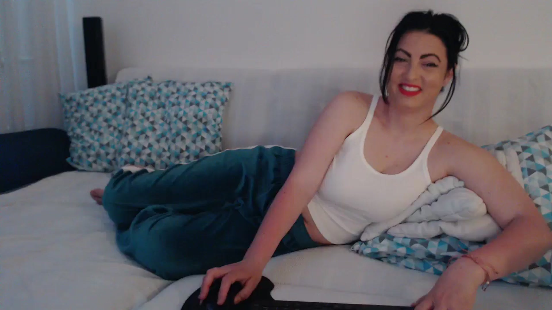 Gallery image thumbnail from naughty_devil's myfreecams stream on, 04/06/2026, 23:53 image 16 of 20