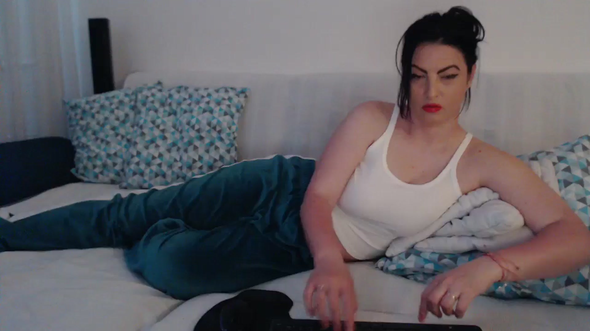 Gallery image thumbnail from naughty_devil's myfreecams stream on, 04/06/2026, 23:53 image 11 of 20