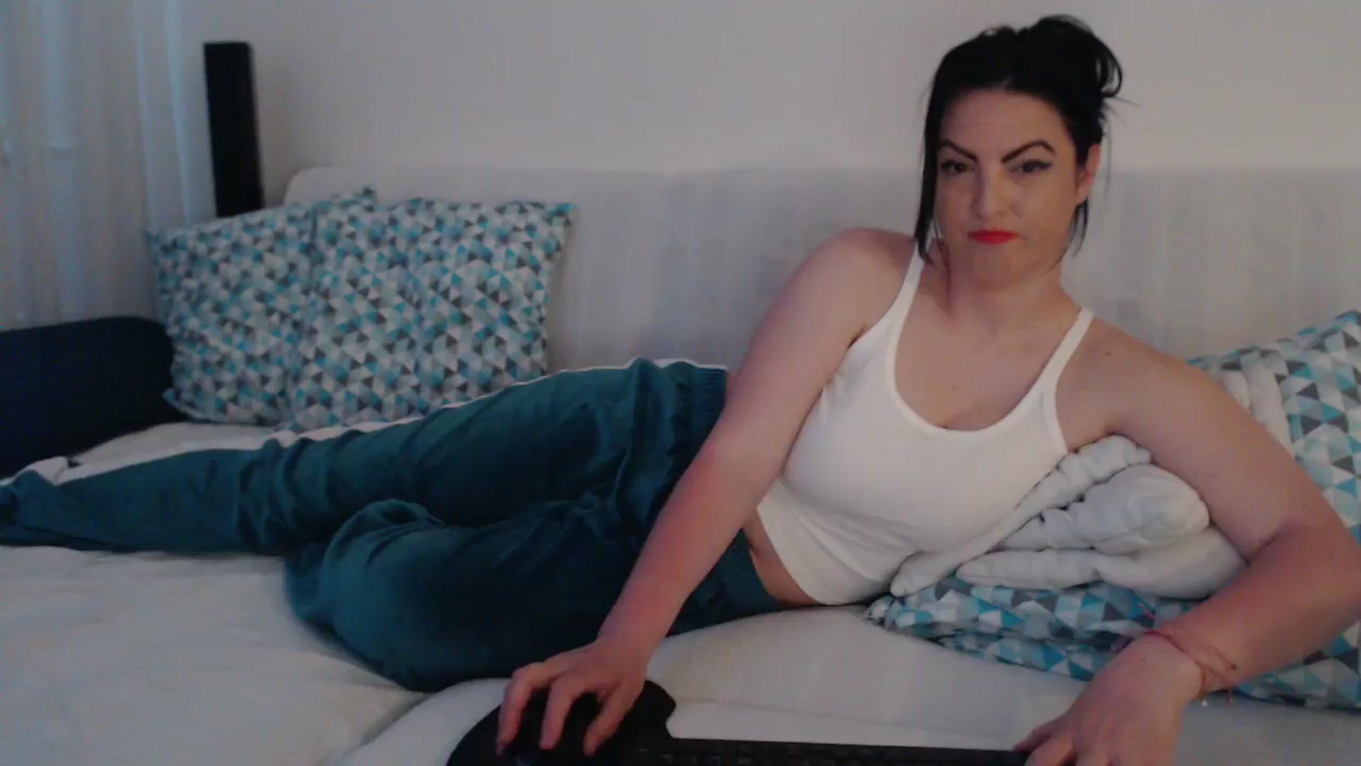 Gallery image thumbnail from naughty_devil's myfreecams stream on, 04/06/2026, 23:53 image 9 of 20