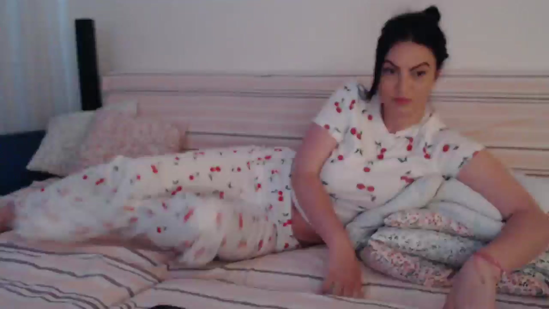 Gallery image thumbnail from naughty_devil's myfreecams stream on, 04/16/2026, 24:02 image 15 of 20