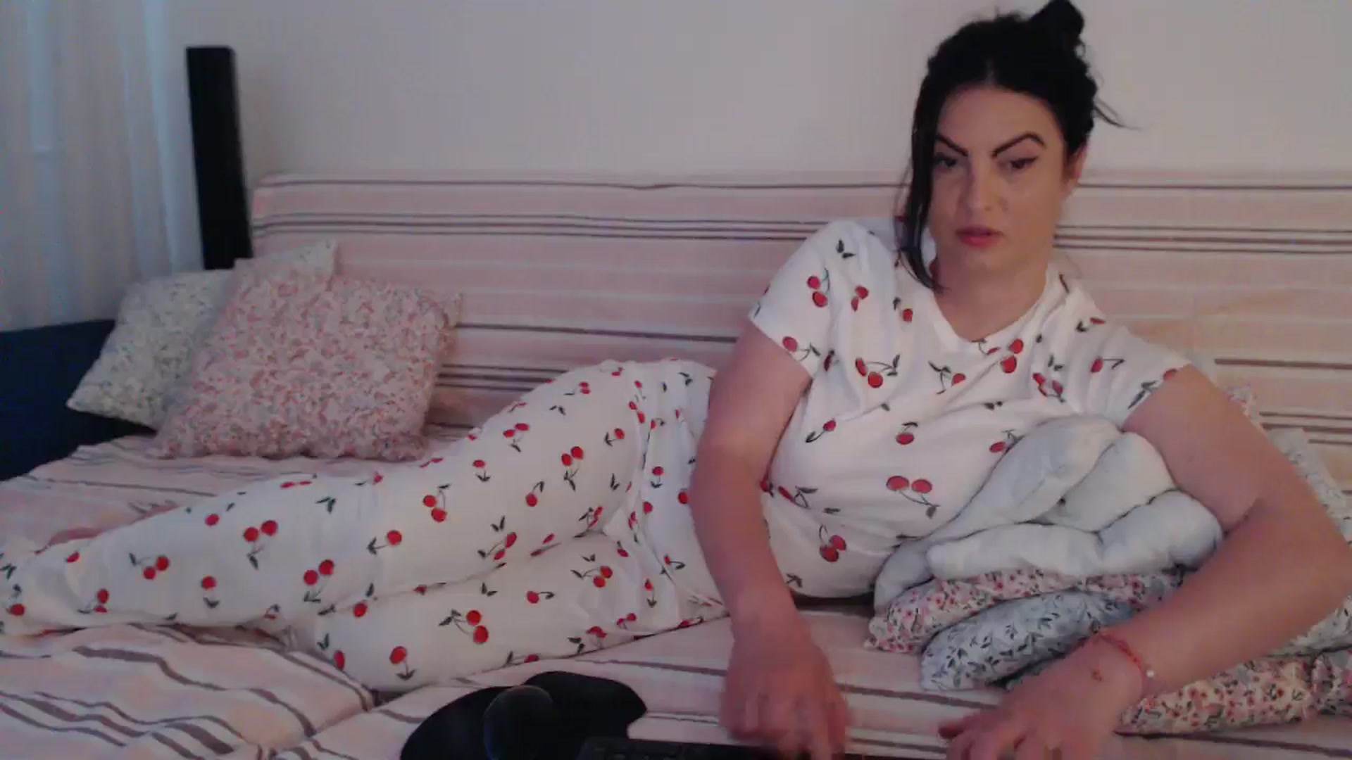 Gallery image thumbnail from naughty_devil's myfreecams stream on, 04/16/2026, 24:02 image 7 of 20