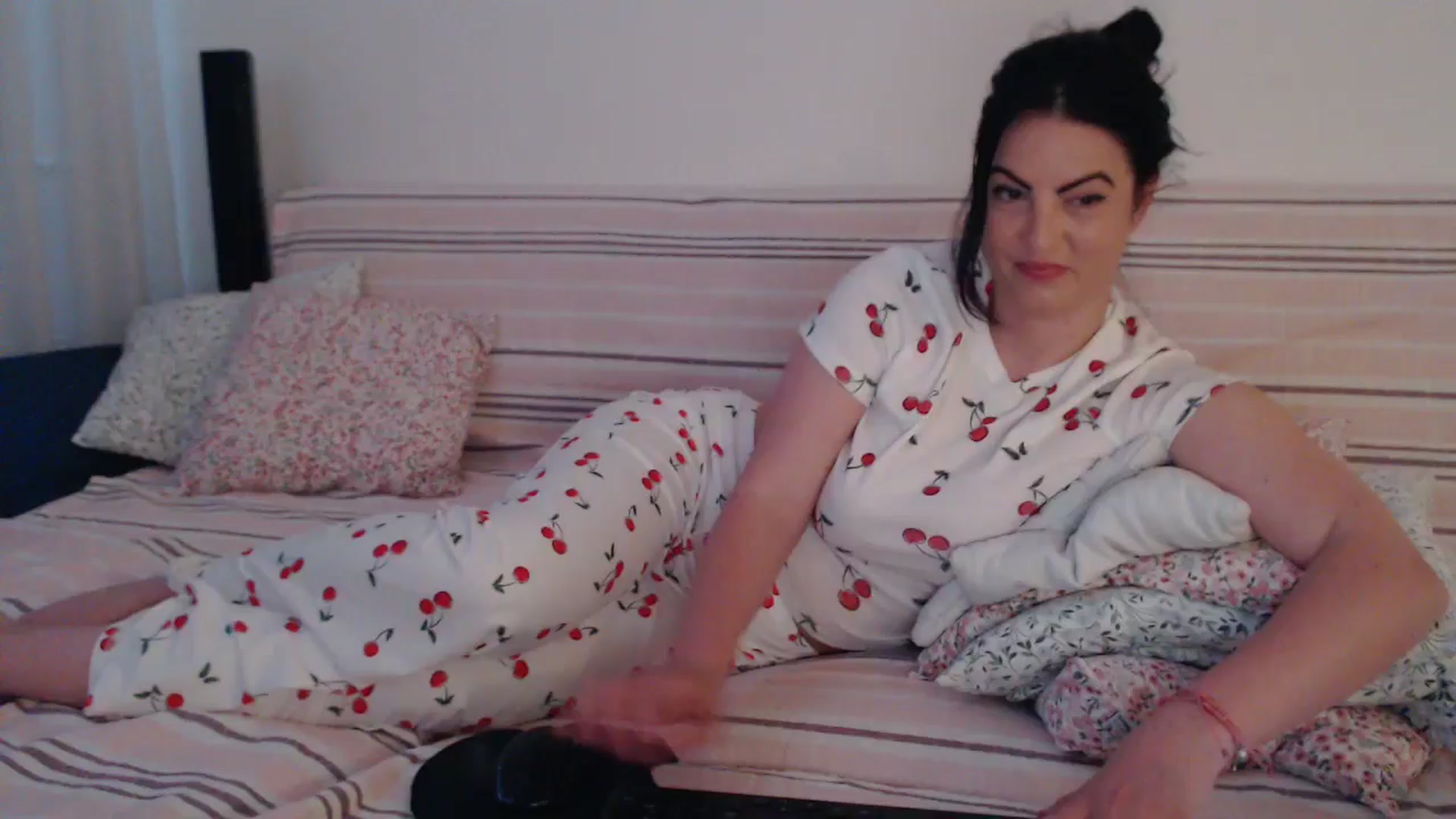 Gallery image thumbnail from naughty_devil's myfreecams stream on, 04/16/2026, 24:02 image 14 of 20