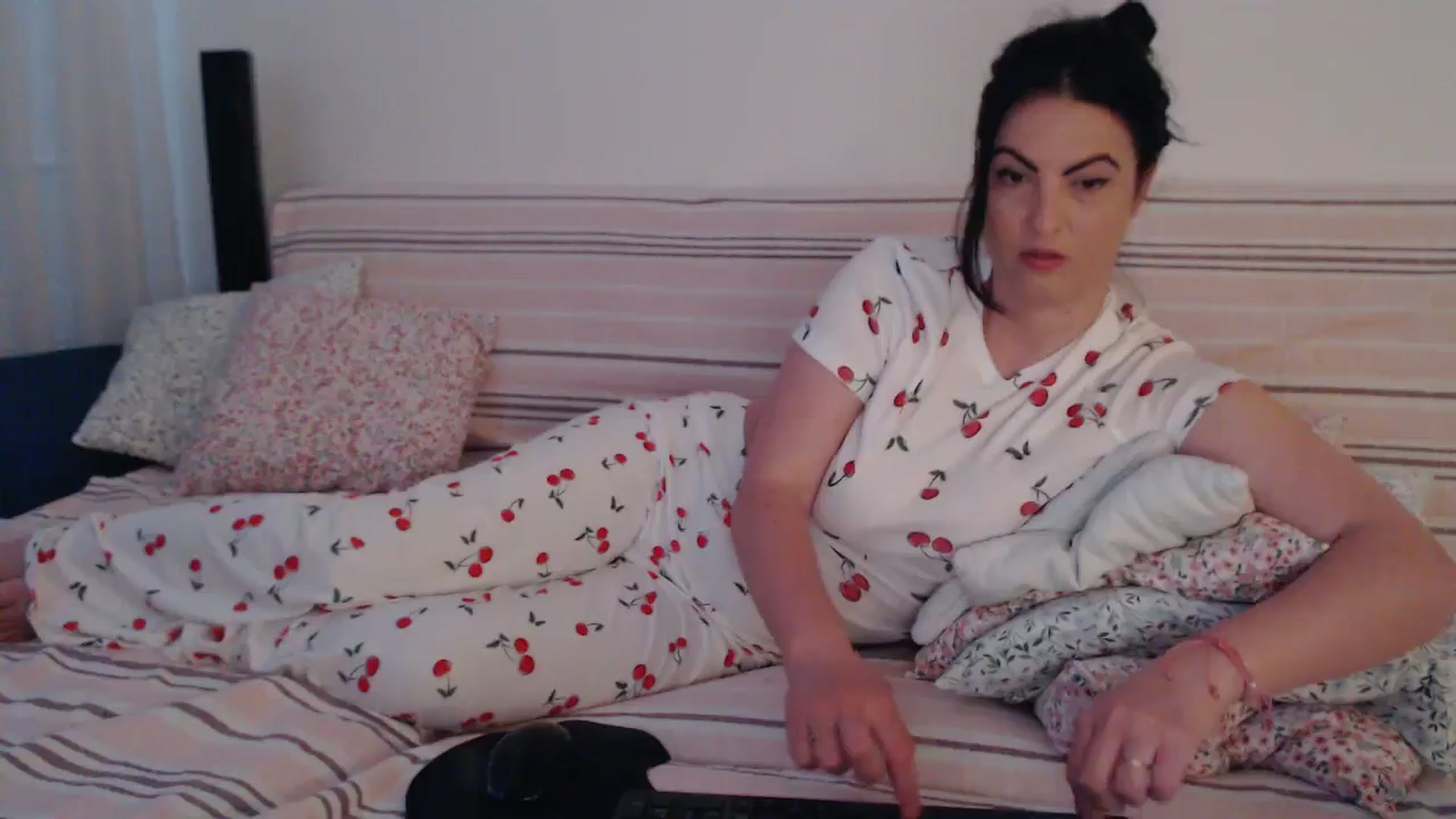 Gallery image thumbnail from naughty_devil's myfreecams stream on, 04/16/2026, 24:02 image 11 of 20