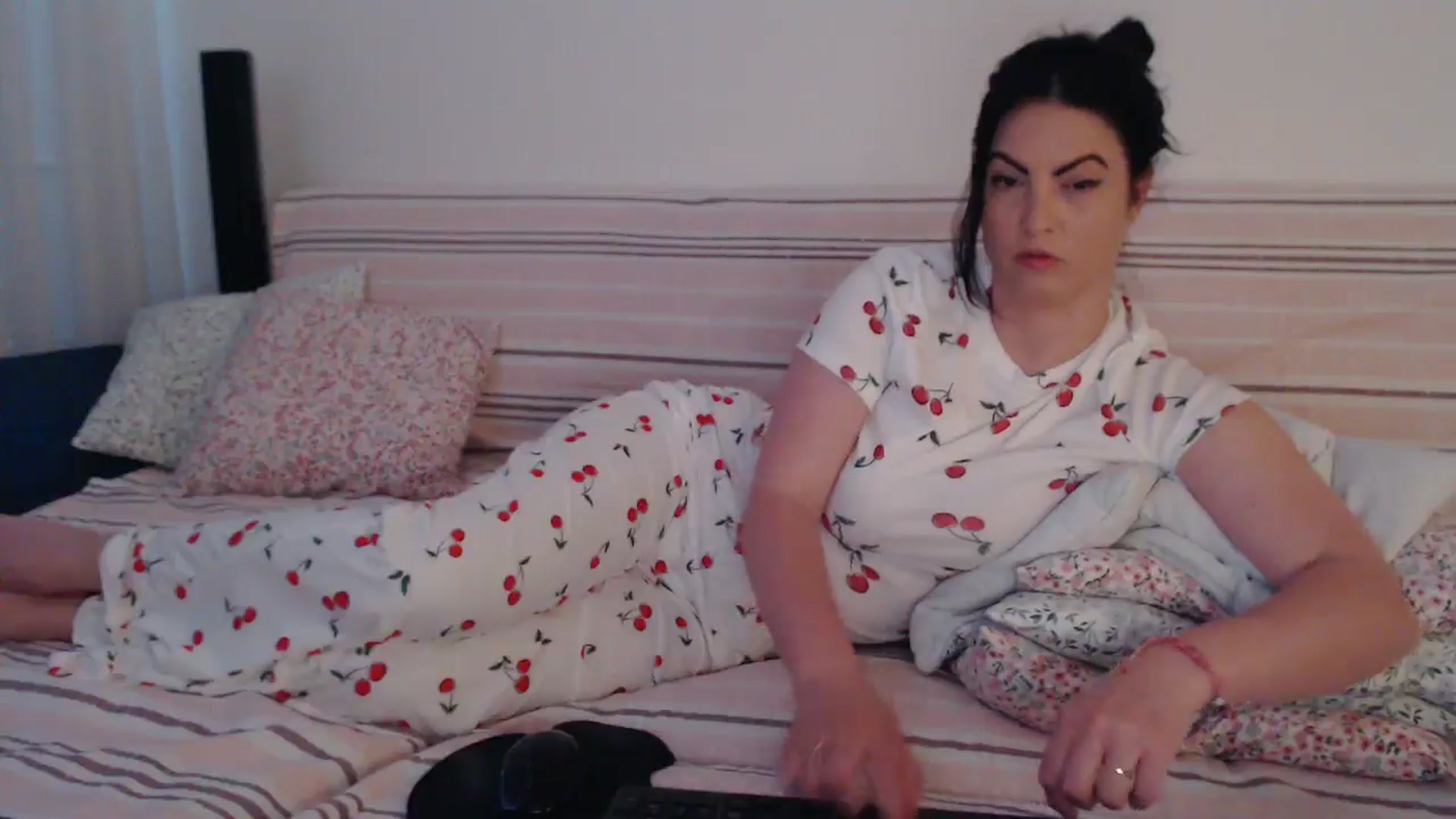 Gallery image thumbnail from naughty_devil's myfreecams stream on, 04/16/2026, 24:02 image 19 of 20