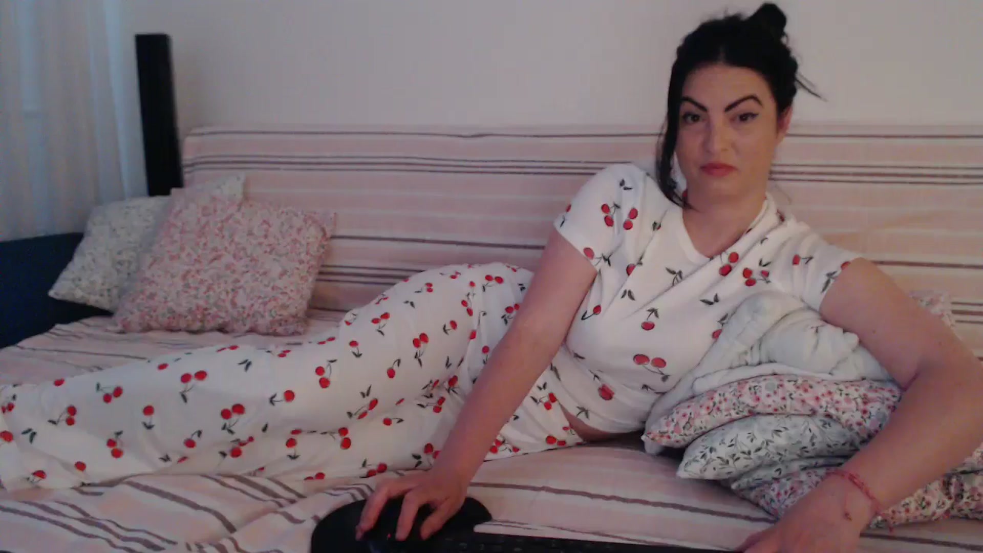 Gallery image thumbnail from naughty_devil's myfreecams stream on, 04/16/2026, 24:02 image 6 of 20