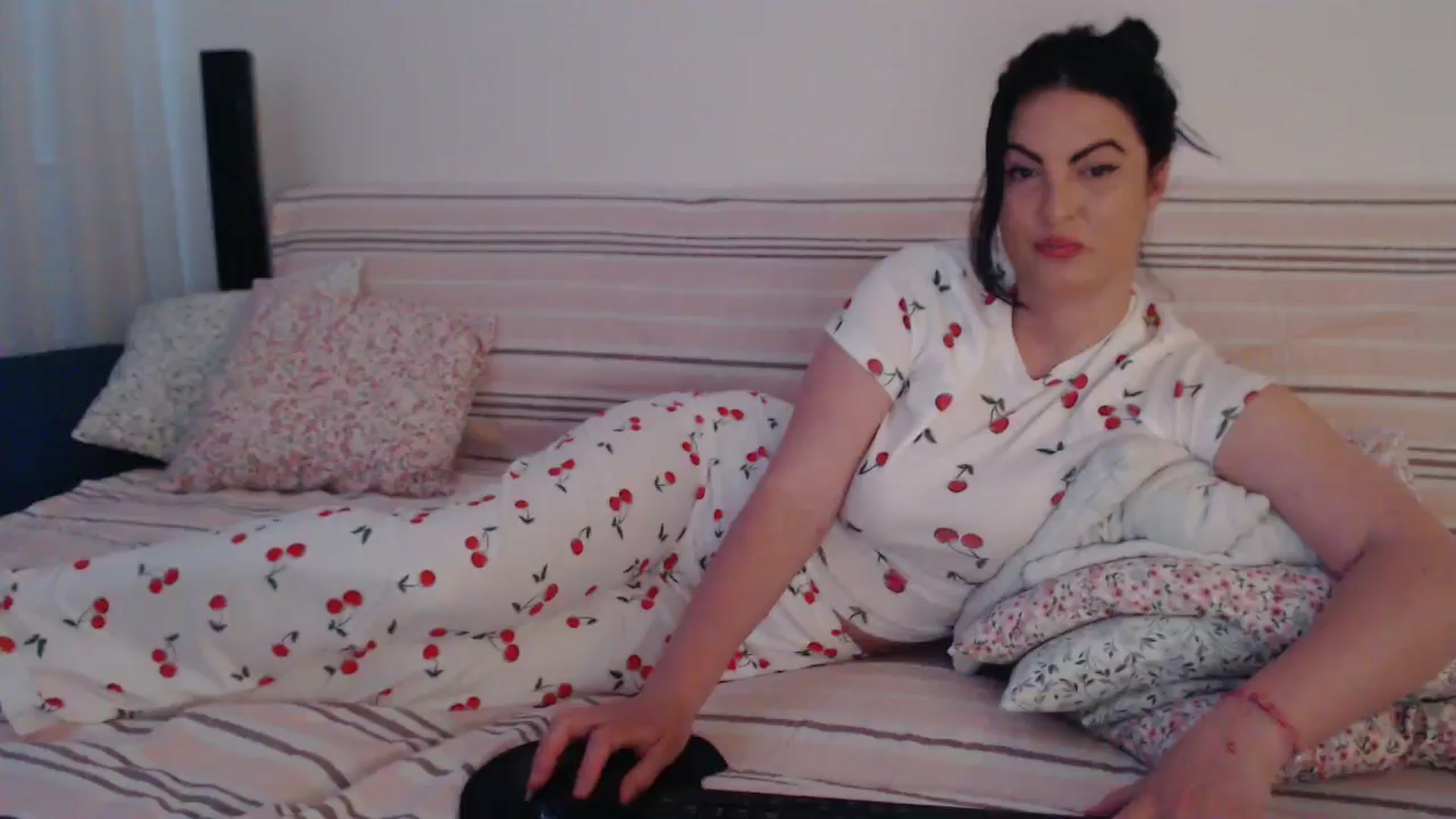 Gallery image thumbnail from naughty_devil's myfreecams stream on, 04/16/2026, 24:02 image 5 of 20
