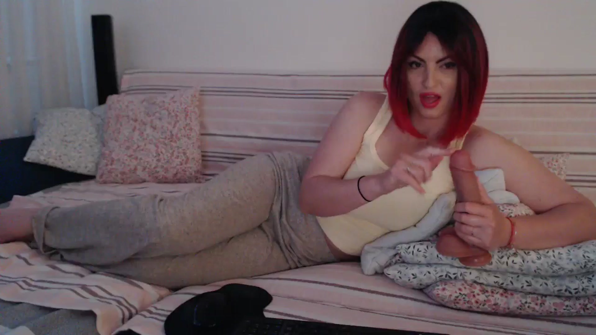 Gallery image thumbnail from naughty_devil's myfreecams stream on, 04/17/2026, 24:15 image 18 of 20