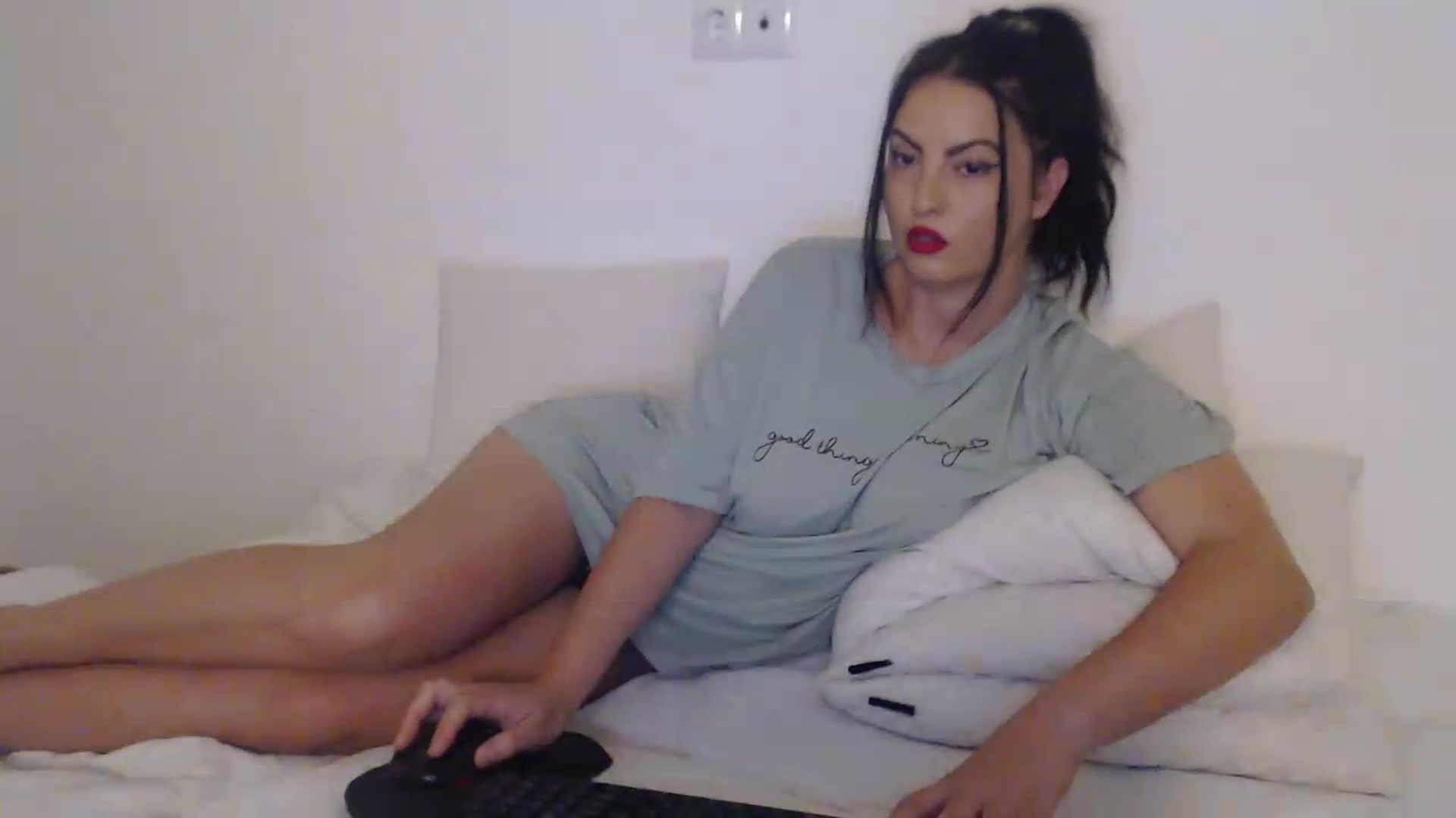 Gallery image thumbnail from naughty_devil's myfreecams stream on, 08/24/2026, 23:28 image 19 of 20