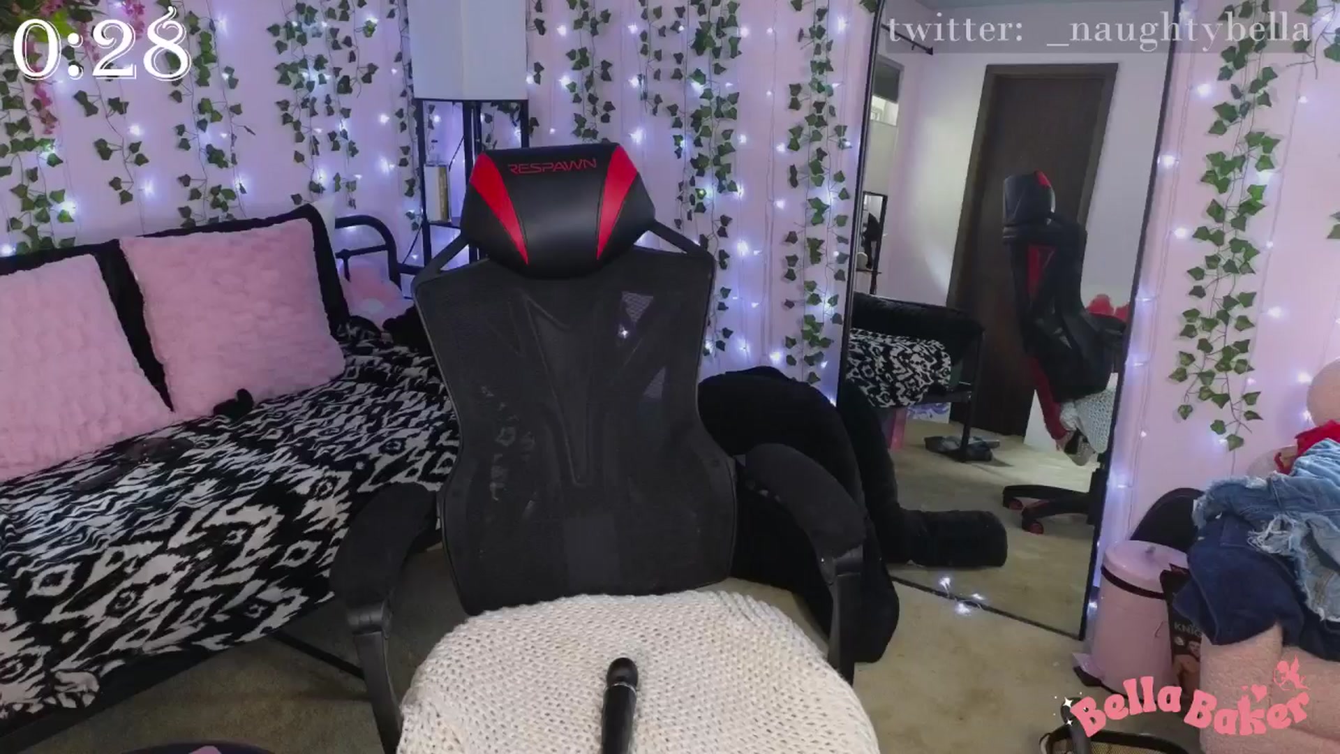 Gallery image thumbnail from naughtybella_'s myfreecams stream on, 06/08/2024, 16:29 image 15 of 20