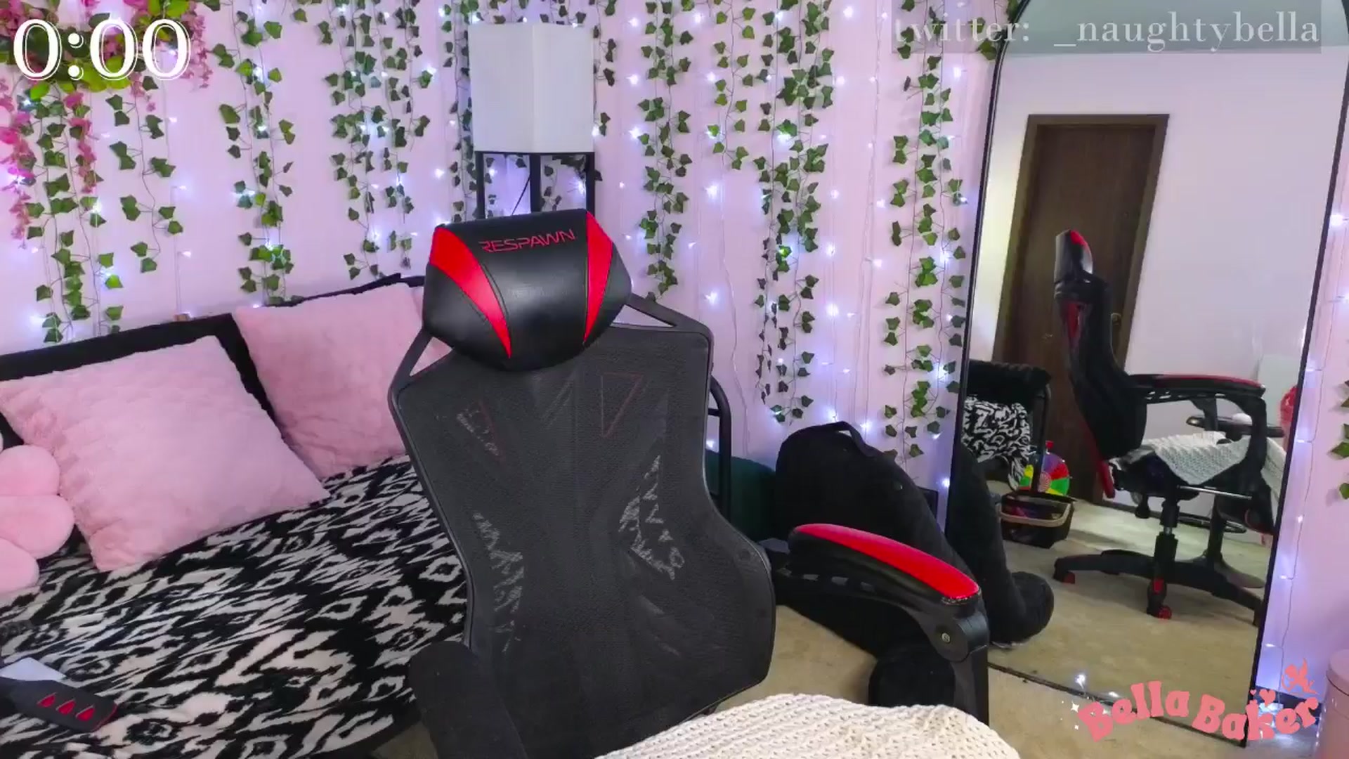 Gallery image thumbnail from naughtybella_'s myfreecams stream on, 07/06/2024, 16:39 image 1 of 20