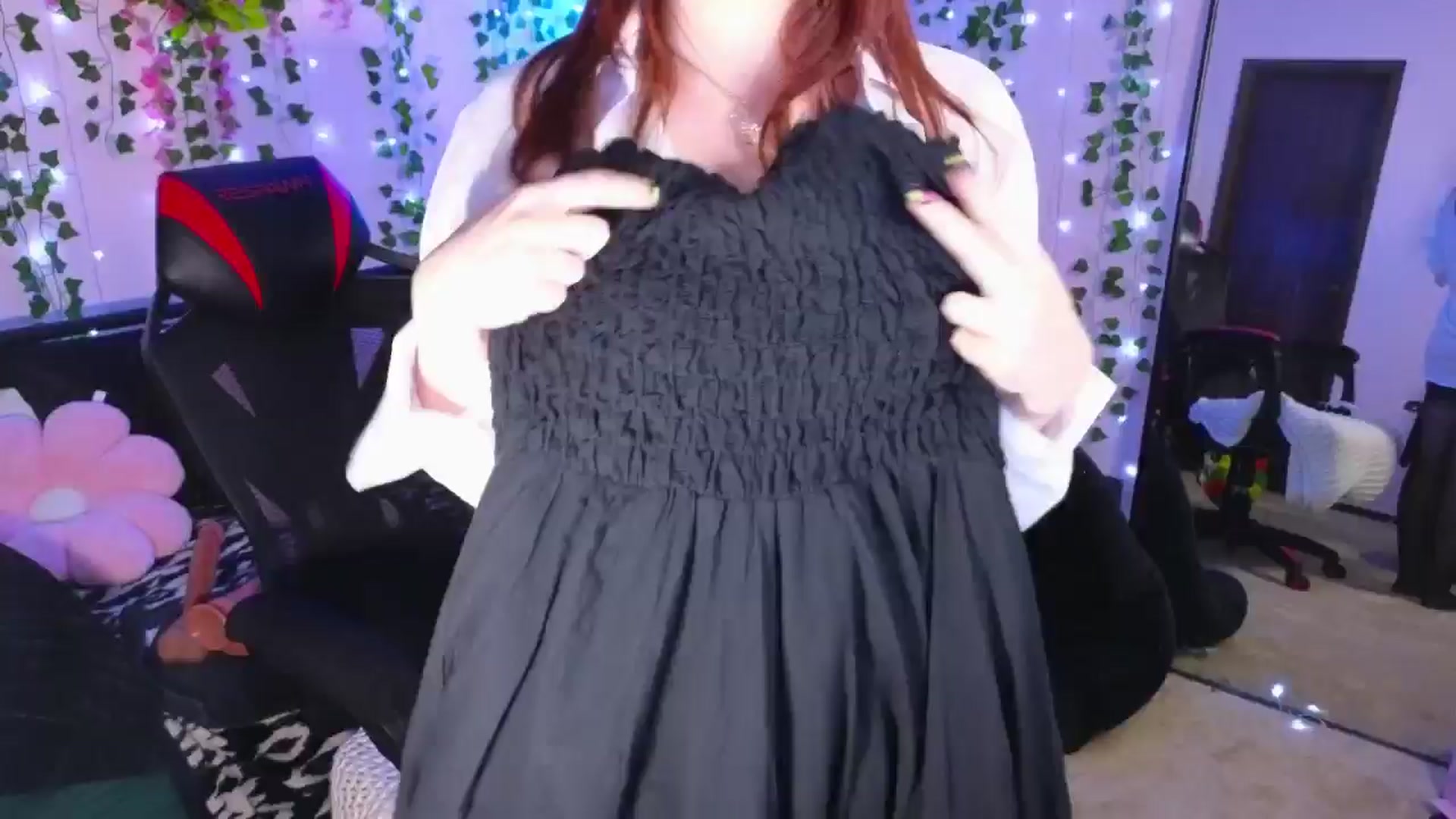 Gallery image thumbnail from naughtybella_'s myfreecams stream on, 07/08/2024, 01:07 image 9 of 20