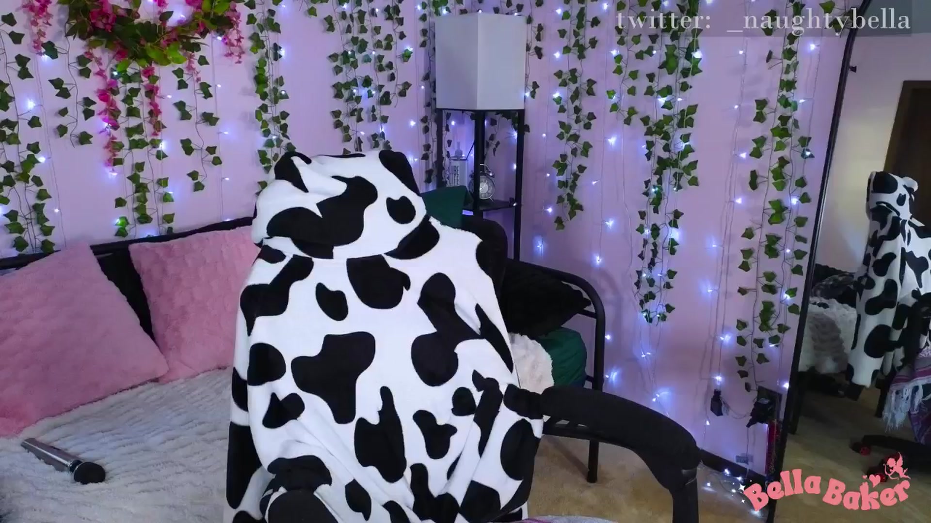 Gallery image thumbnail from naughtybella_'s myfreecams stream on, 09/14/2024, 18:24 image 5 of 20
