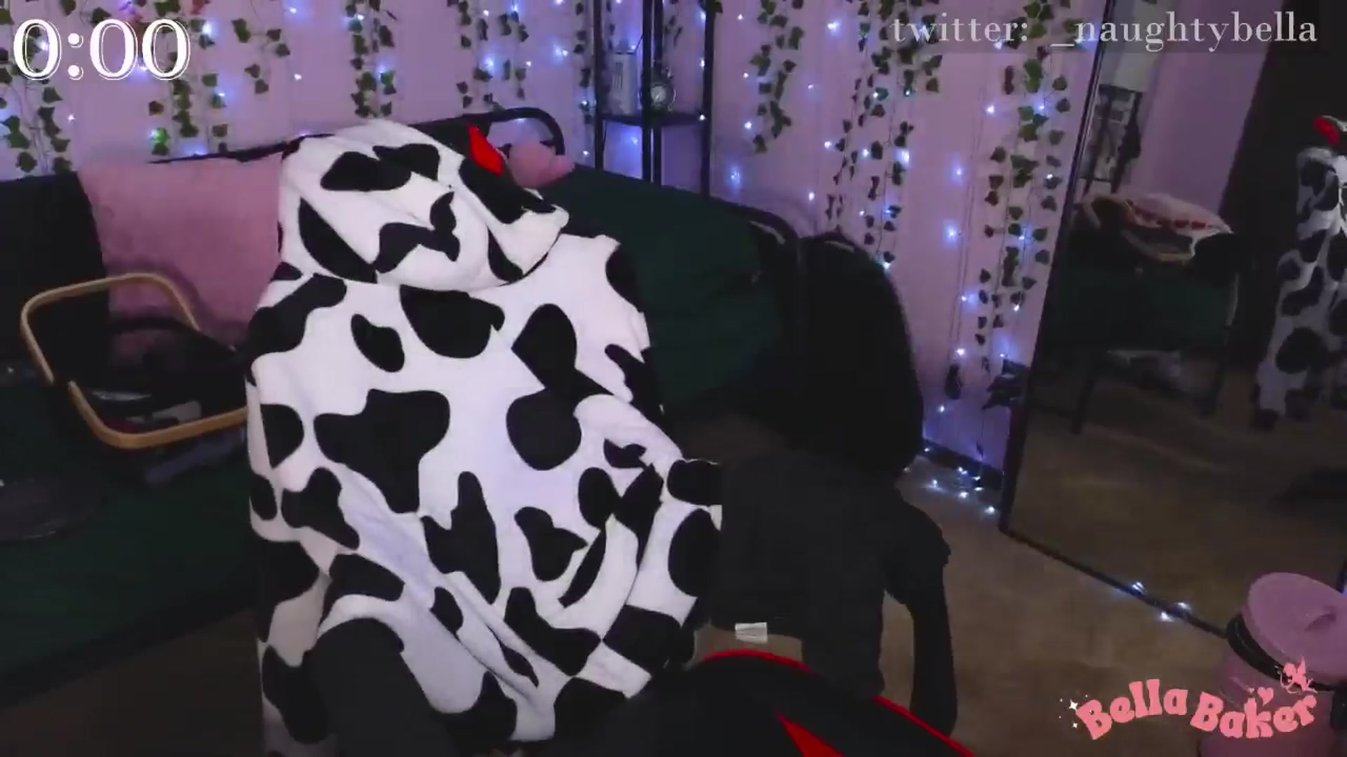 Gallery image thumbnail from naughtybella_'s myfreecams stream on, 10/10/2024, 01:33 image 11 of 20