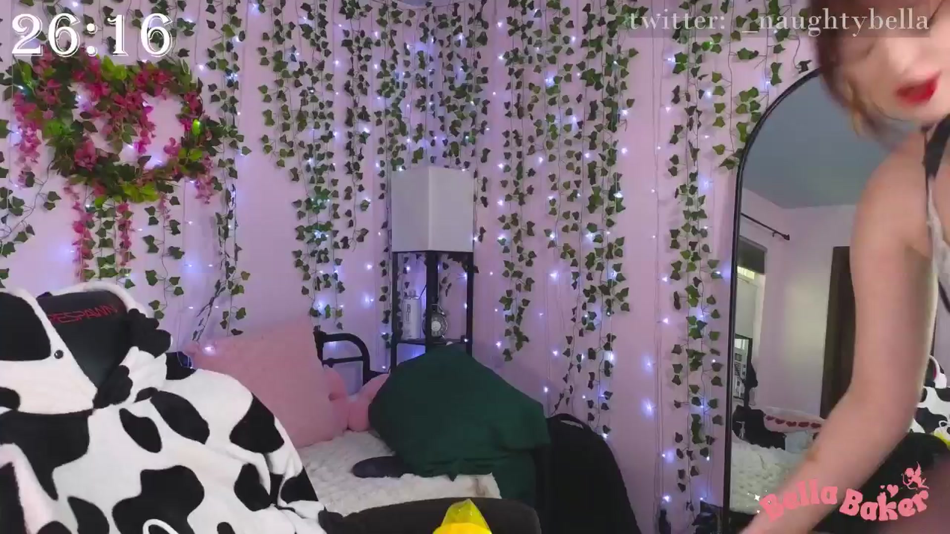 Gallery image thumbnail from naughtybella_'s myfreecams stream on, 10/17/2024, 22:31 image 5 of 20