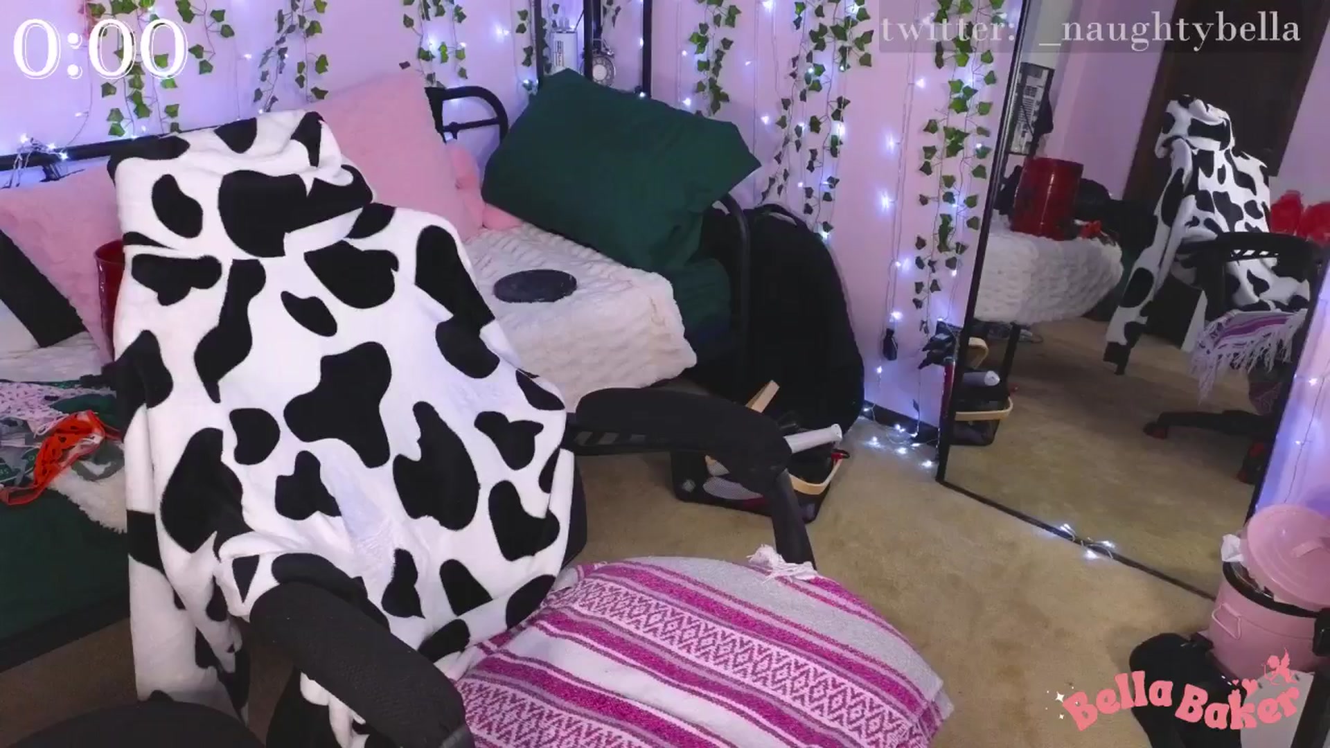Gallery image thumbnail from naughtybella_'s myfreecams stream on, 10/23/2024, 24:36 image 13 of 20