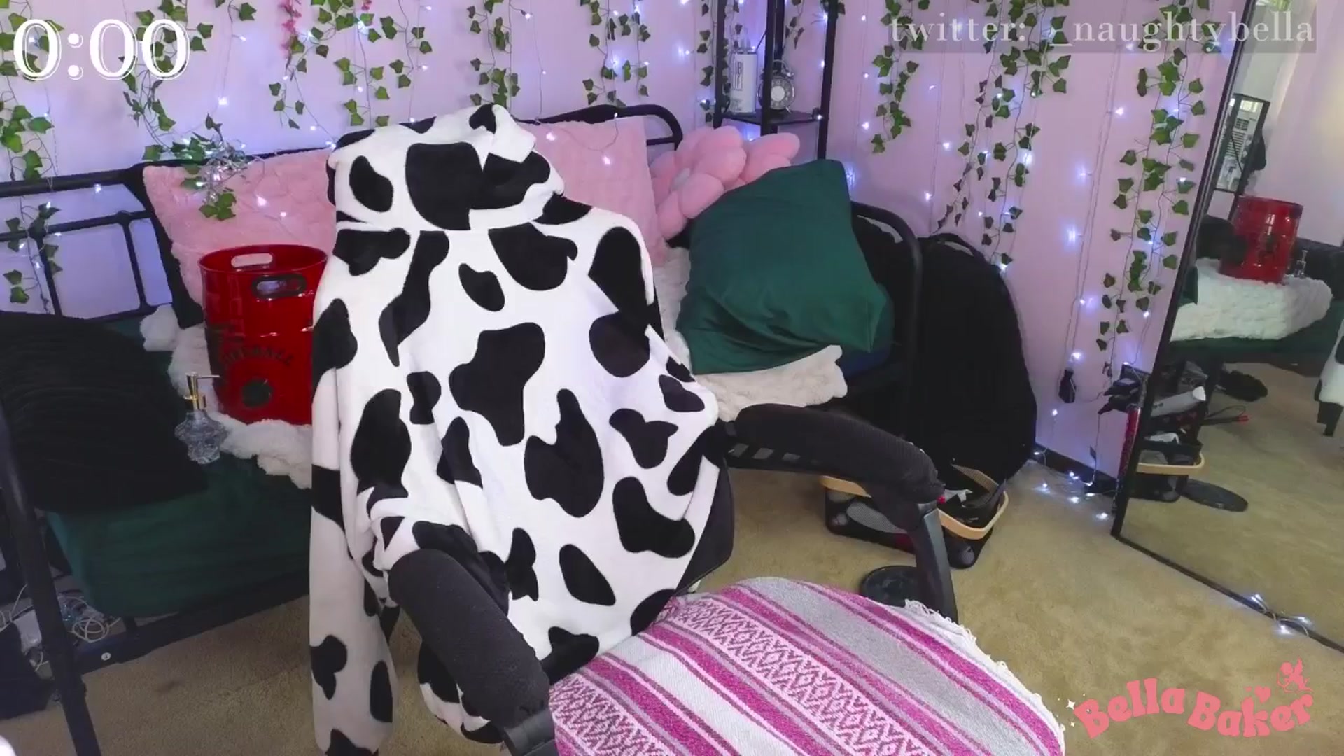 Gallery image thumbnail from naughtybella_'s myfreecams stream on, 10/24/2024, 19:21 image 19 of 20