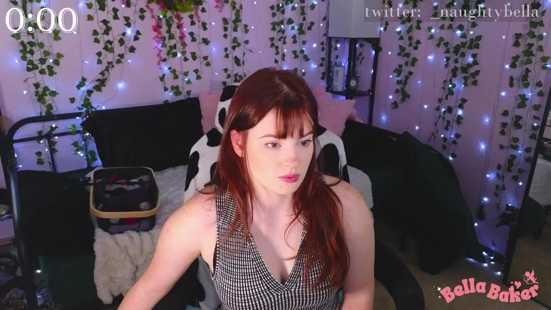 Gallery image thumbnail from naughtybella_'s myfreecams stream on, 11/04/2024, 21:31 image 1 of 20