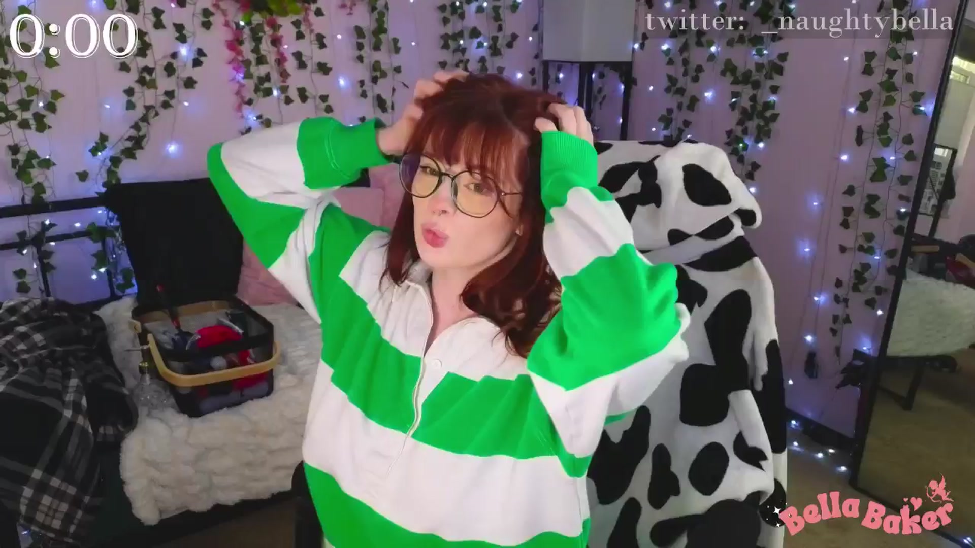 Gallery image thumbnail from naughtybella_'s myfreecams stream on, 11/12/2024, 21:29 image 4 of 20