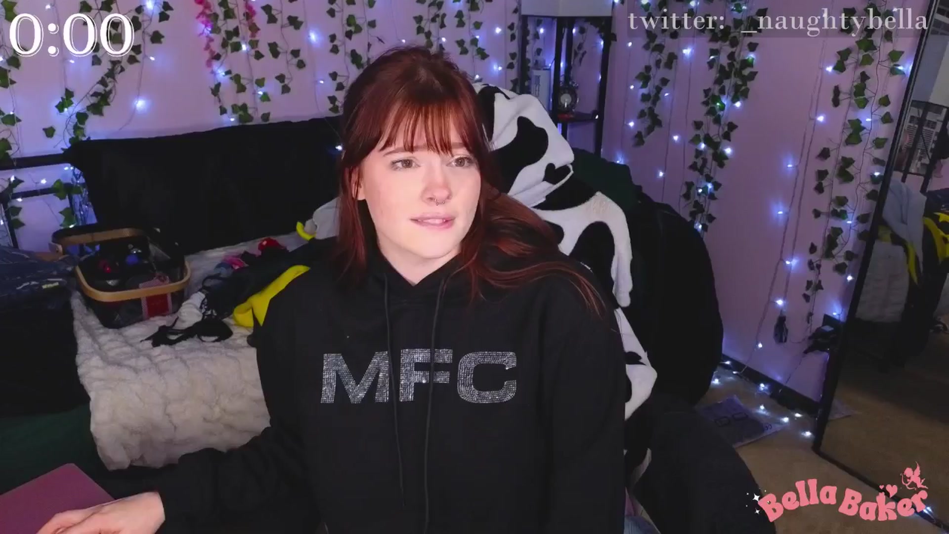 Gallery image thumbnail from naughtybella_'s myfreecams stream on, 11/21/2024, 02:10 image 15 of 20