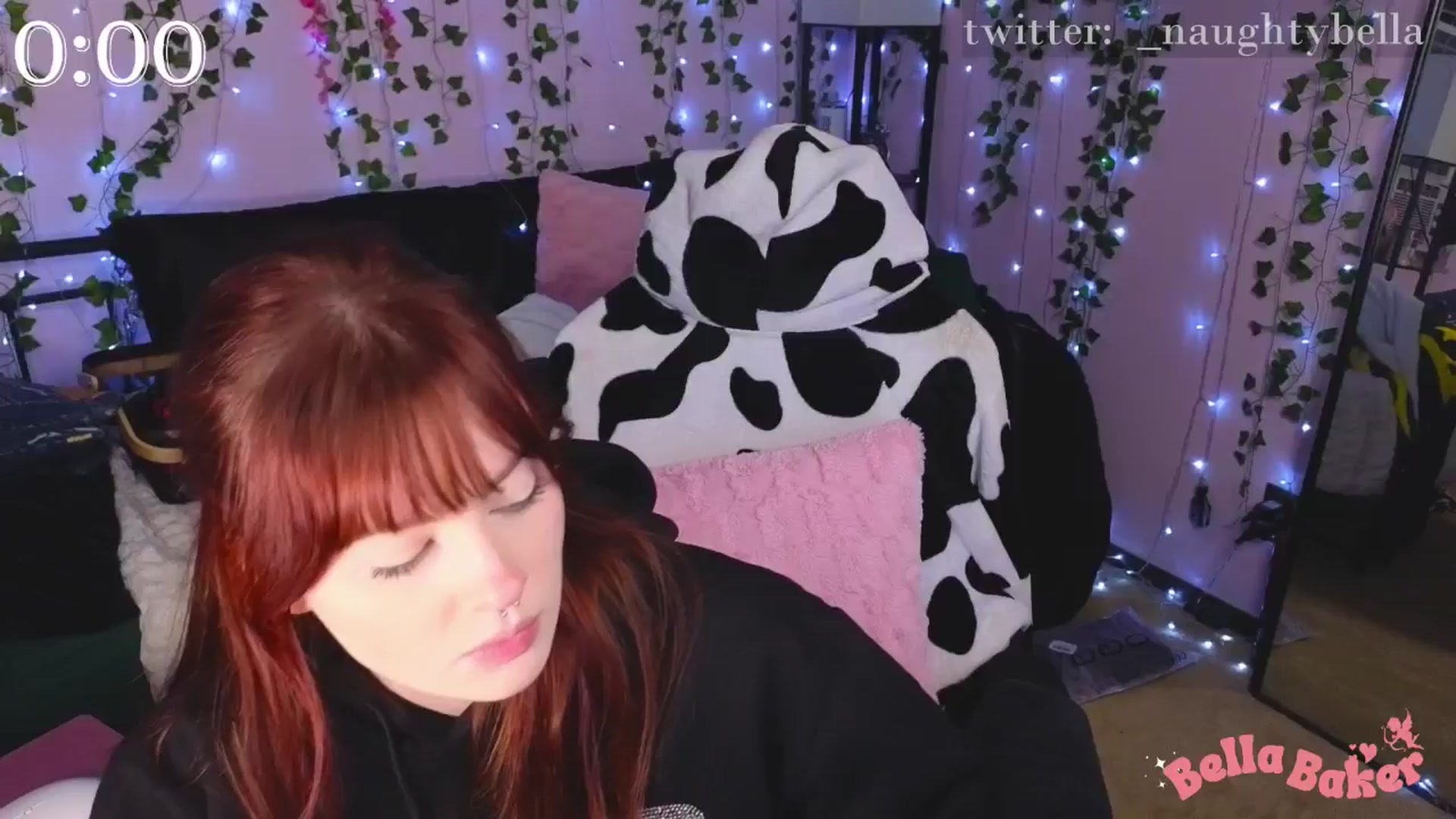 Gallery image thumbnail from naughtybella_'s myfreecams stream on, 11/21/2024, 02:10 image 8 of 20