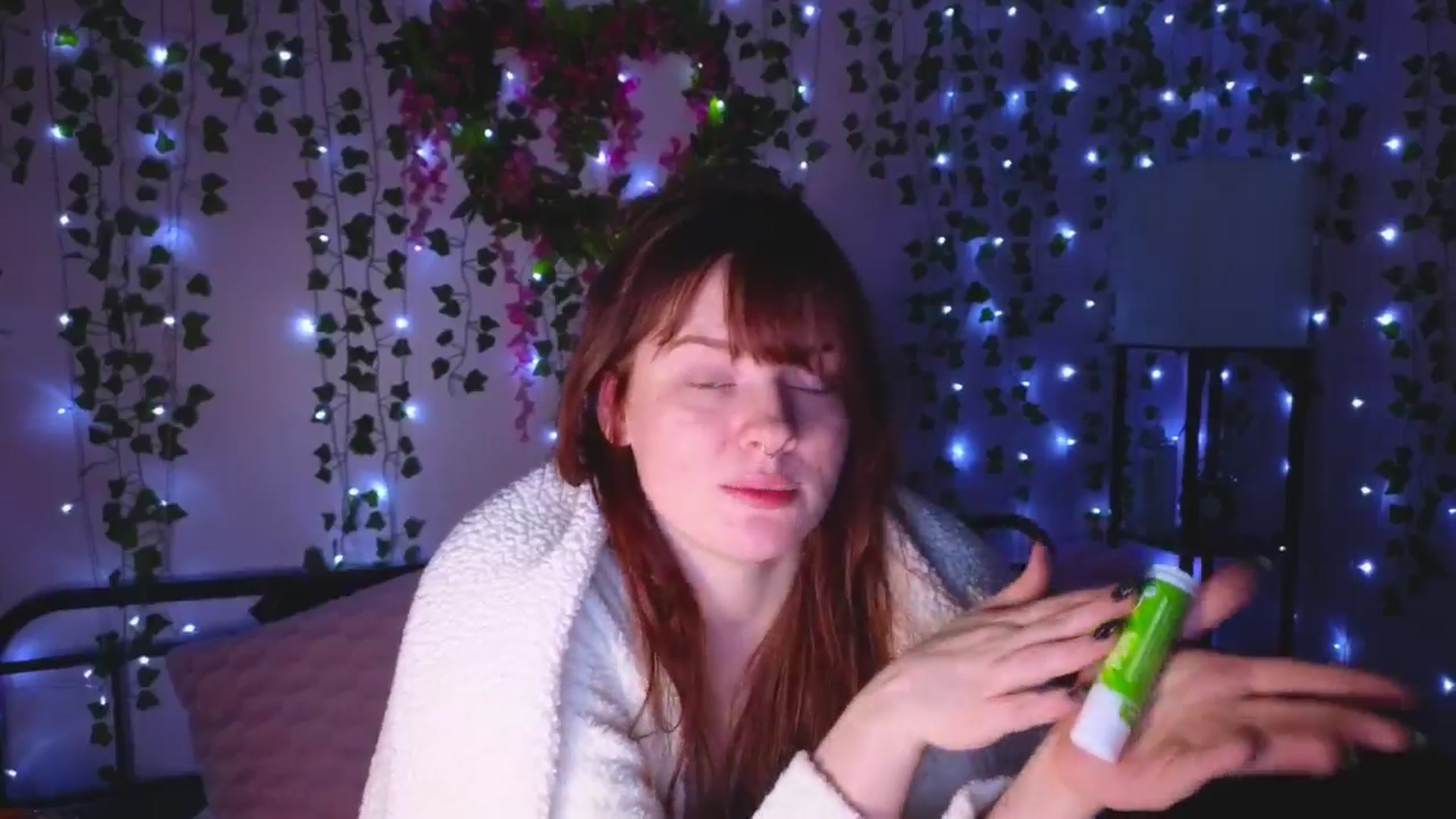 Gallery image thumbnail from naughtybella_'s myfreecams stream on, 12/05/2024, 01:43 image 18 of 20