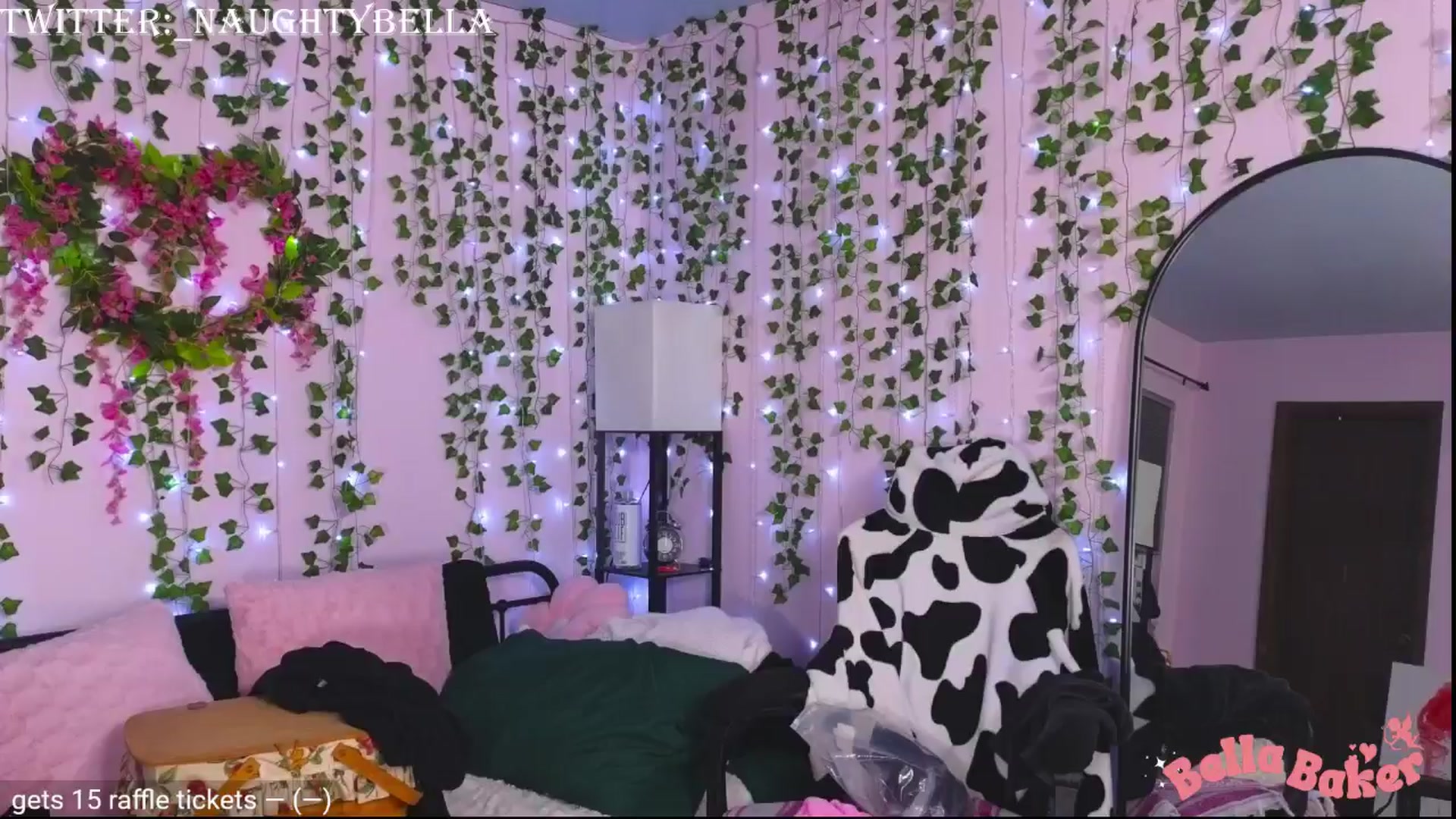 Gallery image thumbnail from naughtybella_'s myfreecams stream on, 12/10/2024, 23:04 image 5 of 20