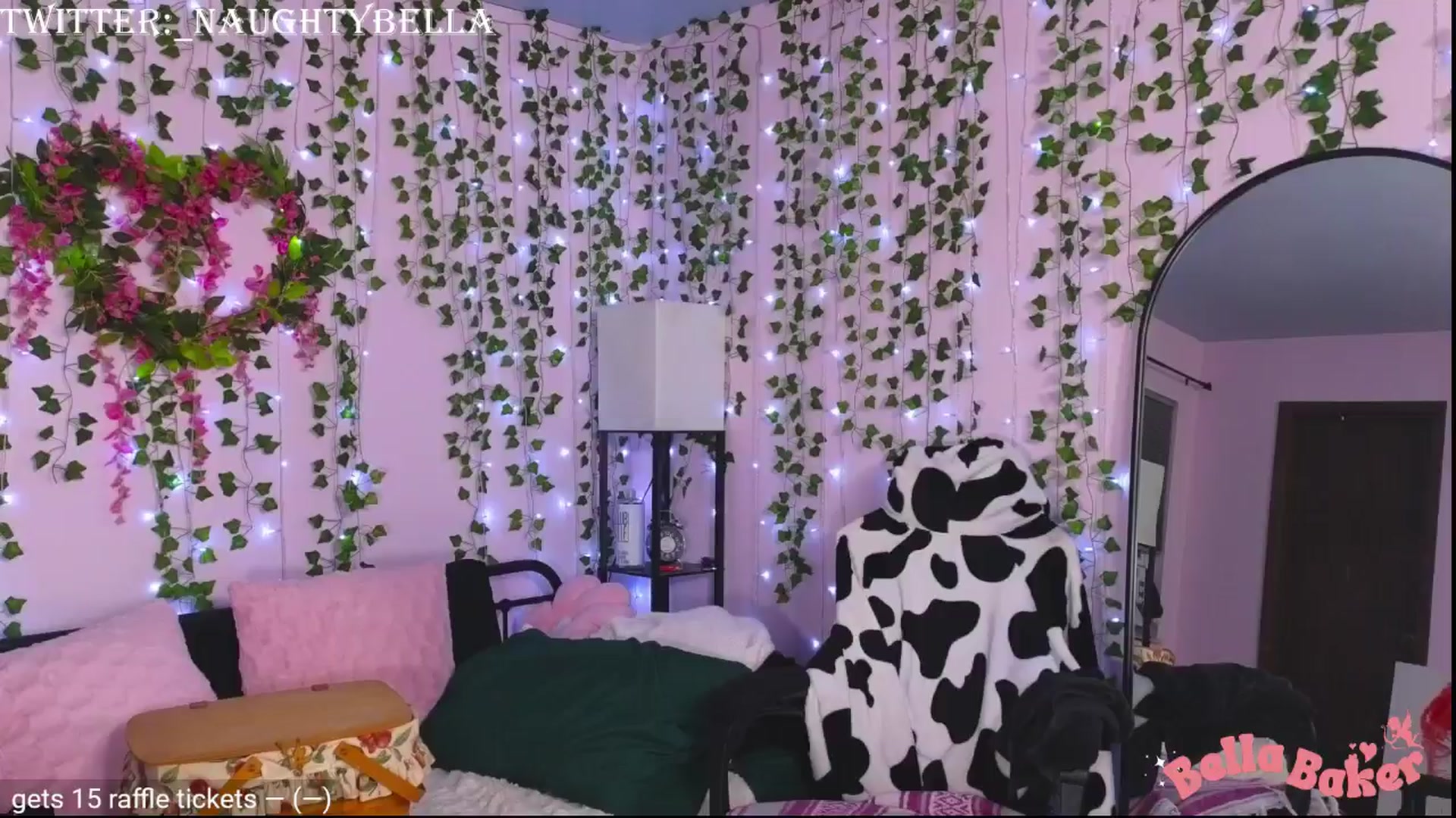 Gallery image thumbnail from naughtybella_'s myfreecams stream on, 12/10/2024, 23:04 image 3 of 20