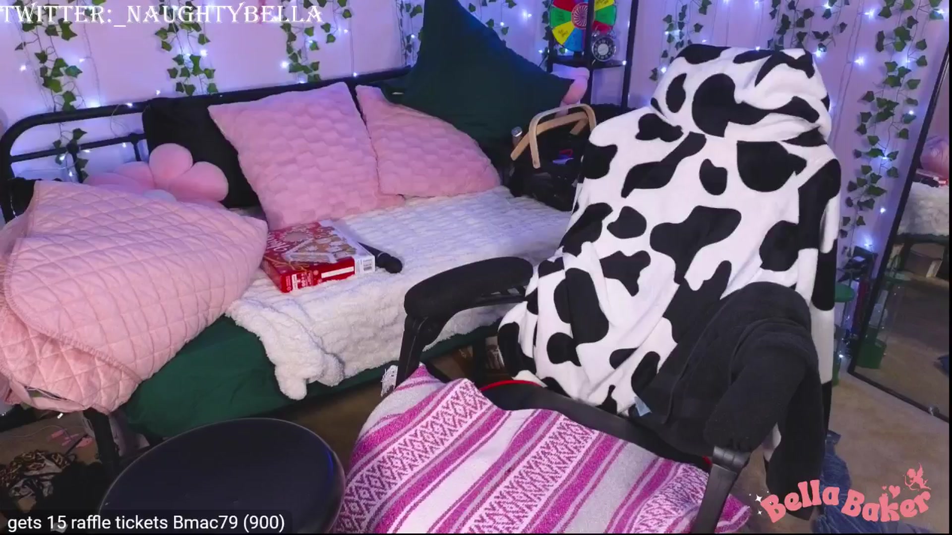 Gallery image thumbnail from naughtybella_'s myfreecams stream on, 12/18/2024, 17:48 image 19 of 20