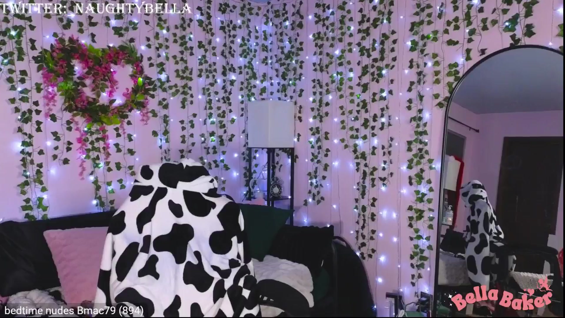 Gallery image thumbnail from naughtybella_'s myfreecams stream on, 01/10/2025, 03:06 image 15 of 20