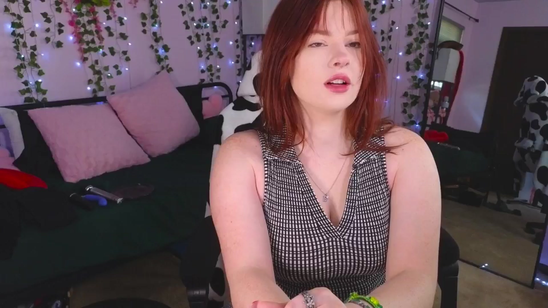 Gallery image thumbnail from naughtybella_'s myfreecams stream on, 03/09/2025, 19:26 image 1 of 20