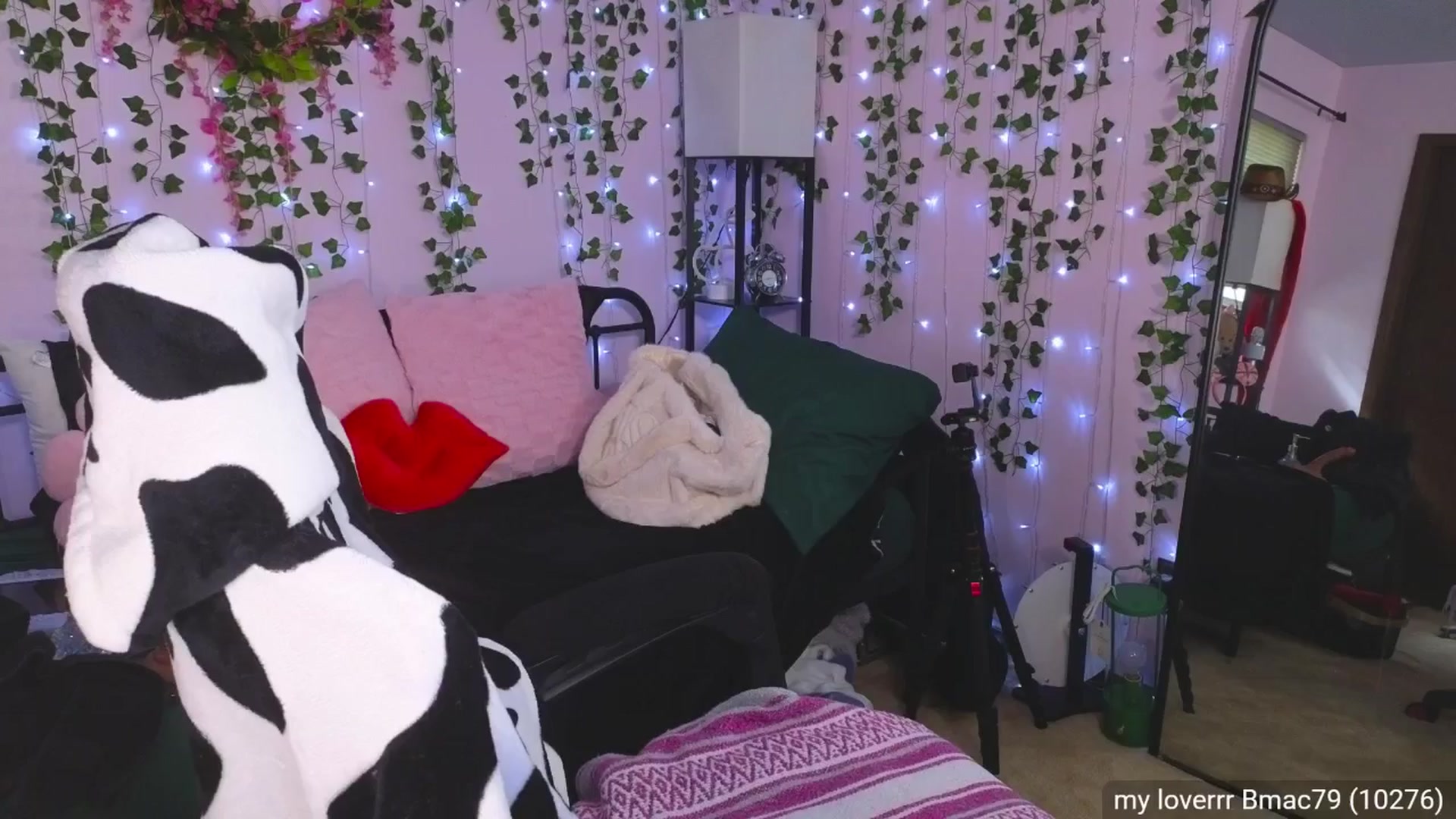 Gallery image thumbnail from naughtybella_'s myfreecams stream on, 03/15/2025, 16:30 image 4 of 20