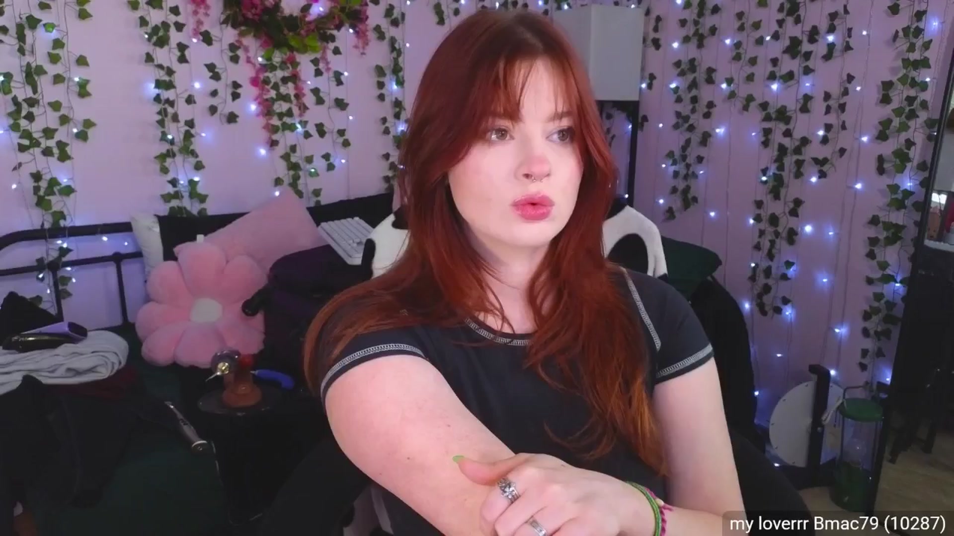 Gallery image thumbnail from naughtybella_'s myfreecams stream on, 03/17/2025, 16:19 image 19 of 20