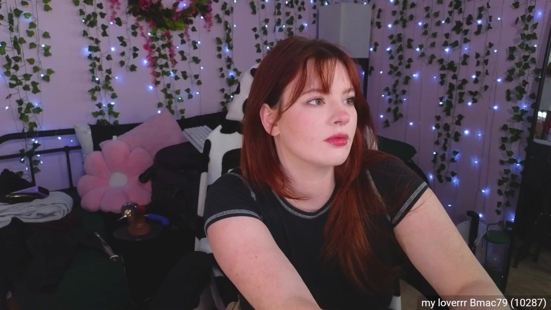 Gallery image thumbnail from naughtybella_'s myfreecams stream on, 03/17/2025, 16:19 image 16 of 20