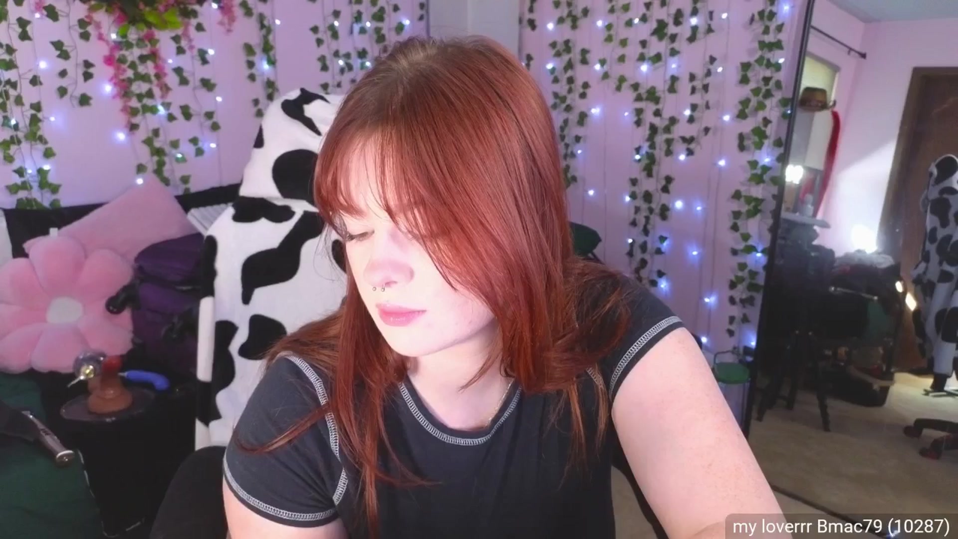 Gallery image thumbnail from naughtybella_'s myfreecams stream on, 03/17/2025, 16:19 image 4 of 20