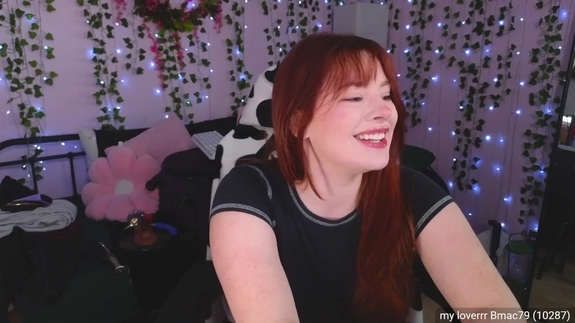 Gallery image thumbnail from naughtybella_'s myfreecams stream on, 03/17/2025, 16:19 image 15 of 20