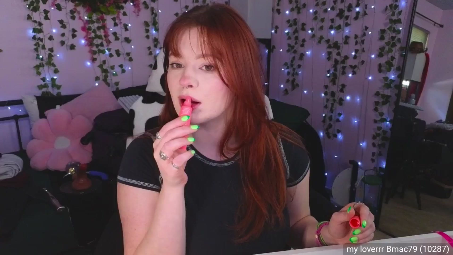 Gallery image thumbnail from naughtybella_'s myfreecams stream on, 03/17/2025, 16:19 image 11 of 20