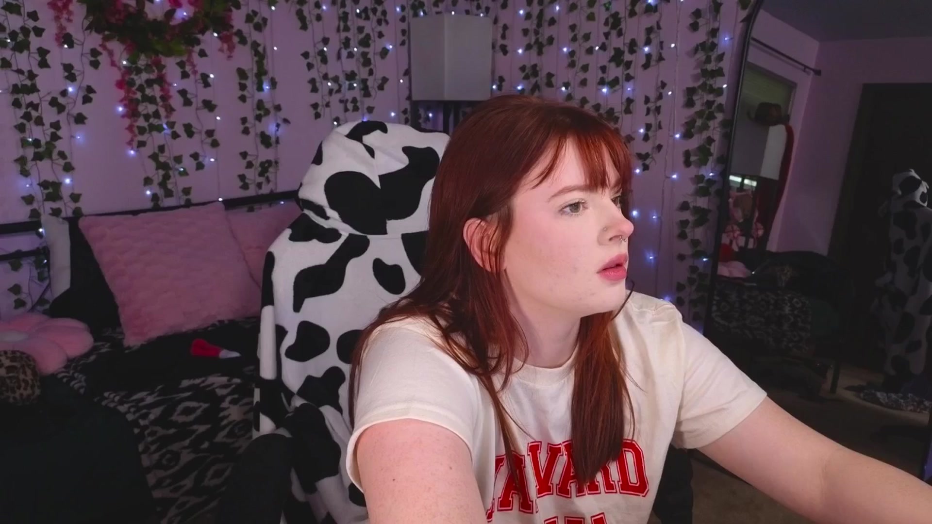 Gallery image thumbnail from naughtybella_'s myfreecams stream on, 04/19/2025, 16:53 image 4 of 20