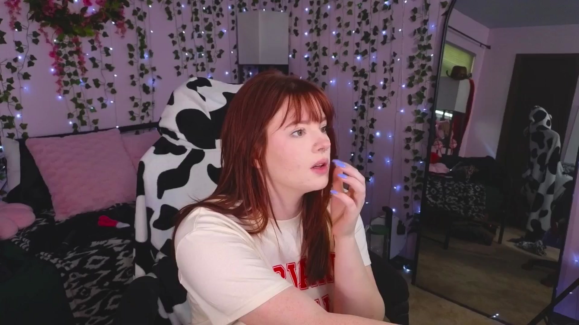 Gallery image thumbnail from naughtybella_'s myfreecams stream on, 04/19/2025, 16:53 image 20 of 20