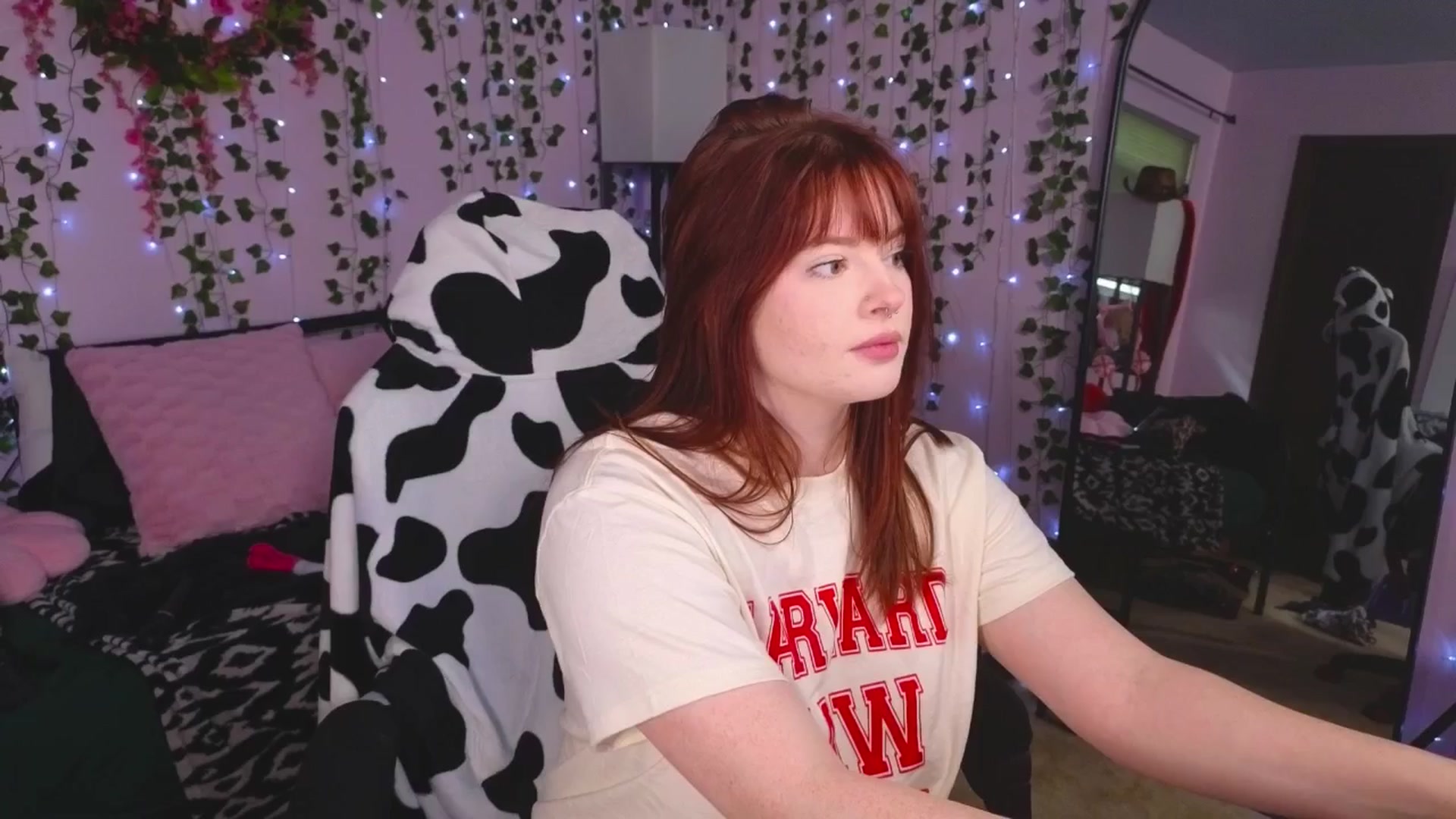 Gallery image thumbnail from naughtybella_'s myfreecams stream on, 04/19/2025, 16:53 image 18 of 20