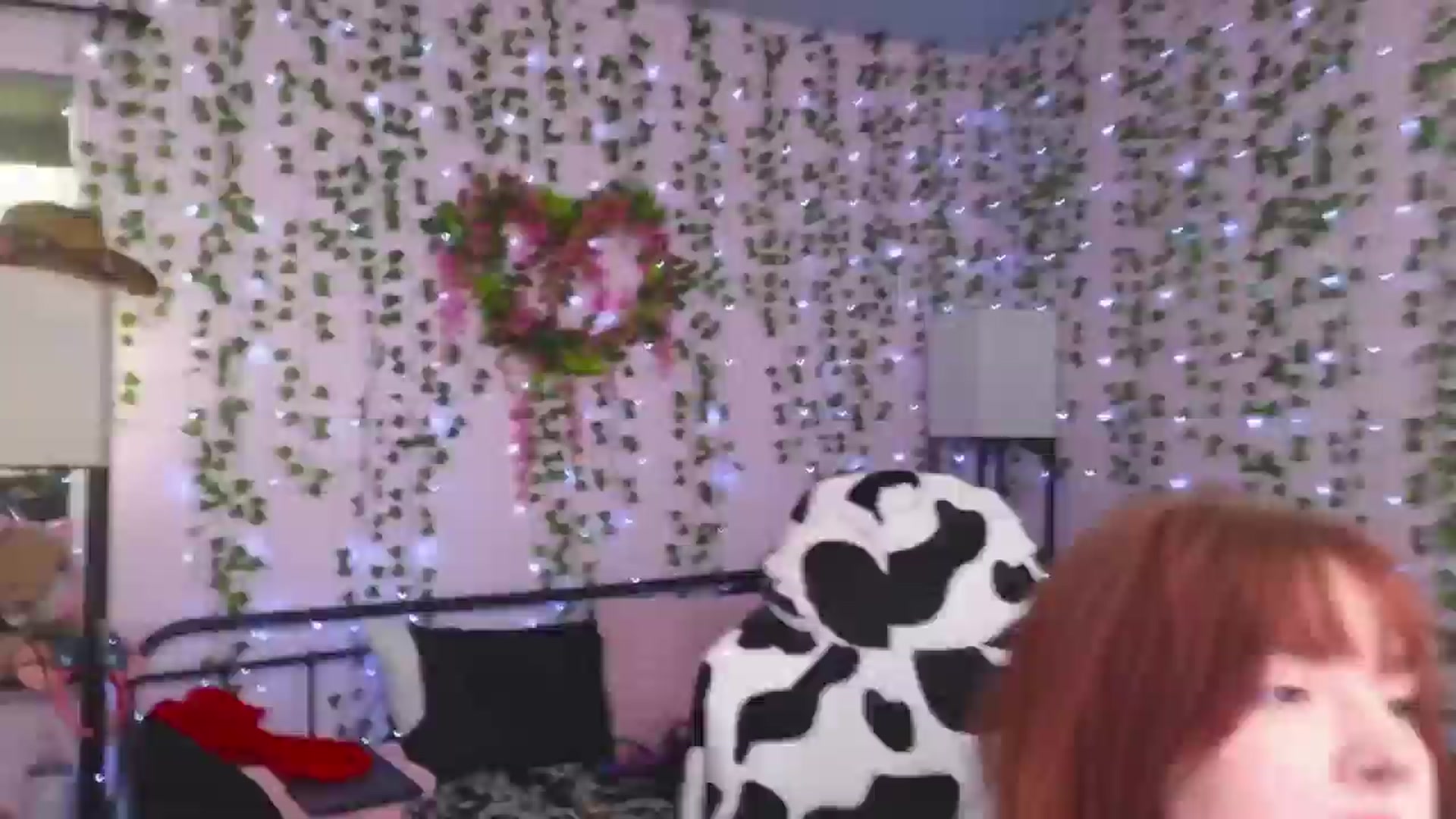 Gallery image thumbnail from naughtybella_'s myfreecams stream on, 04/28/2025, 19:39 image 19 of 20
