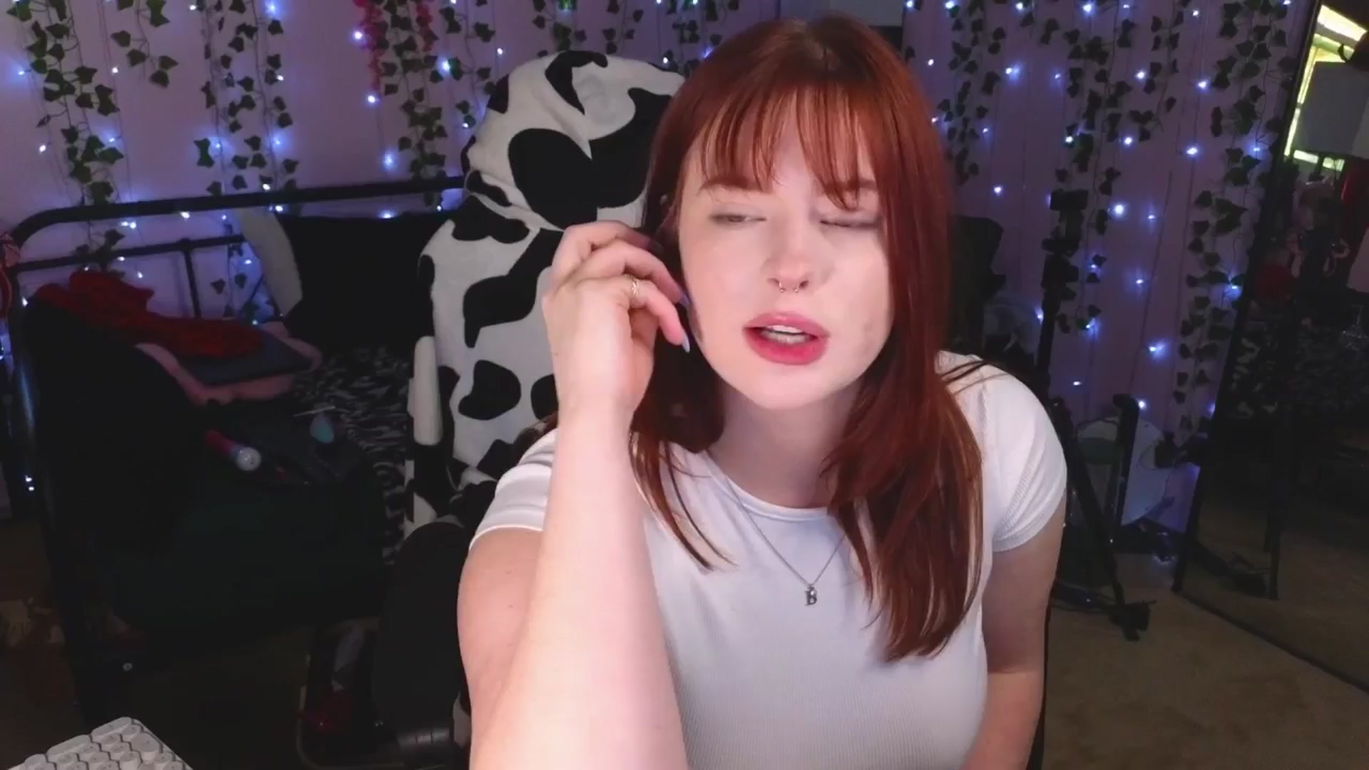 Gallery image thumbnail from naughtybella_'s myfreecams stream on, 04/28/2025, 22:54 image 20 of 20