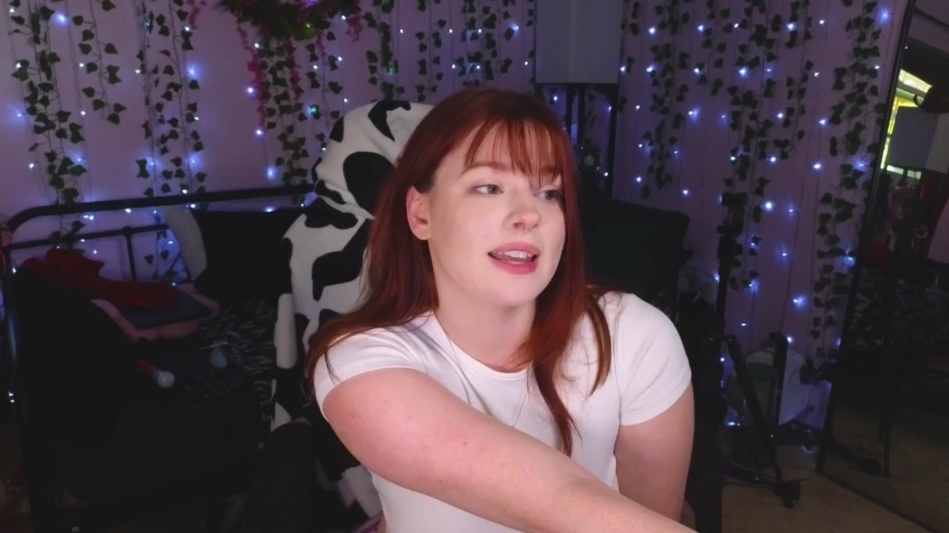 Gallery image thumbnail from naughtybella_'s myfreecams stream on, 04/29/2025, 24:01 image 4 of 20