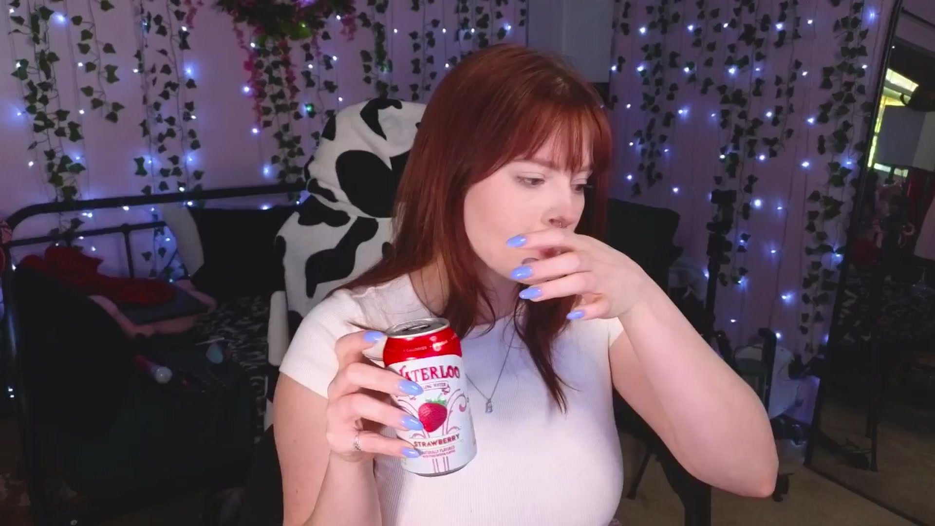 Gallery image thumbnail from naughtybella_'s myfreecams stream on, 04/29/2025, 24:01 image 5 of 20