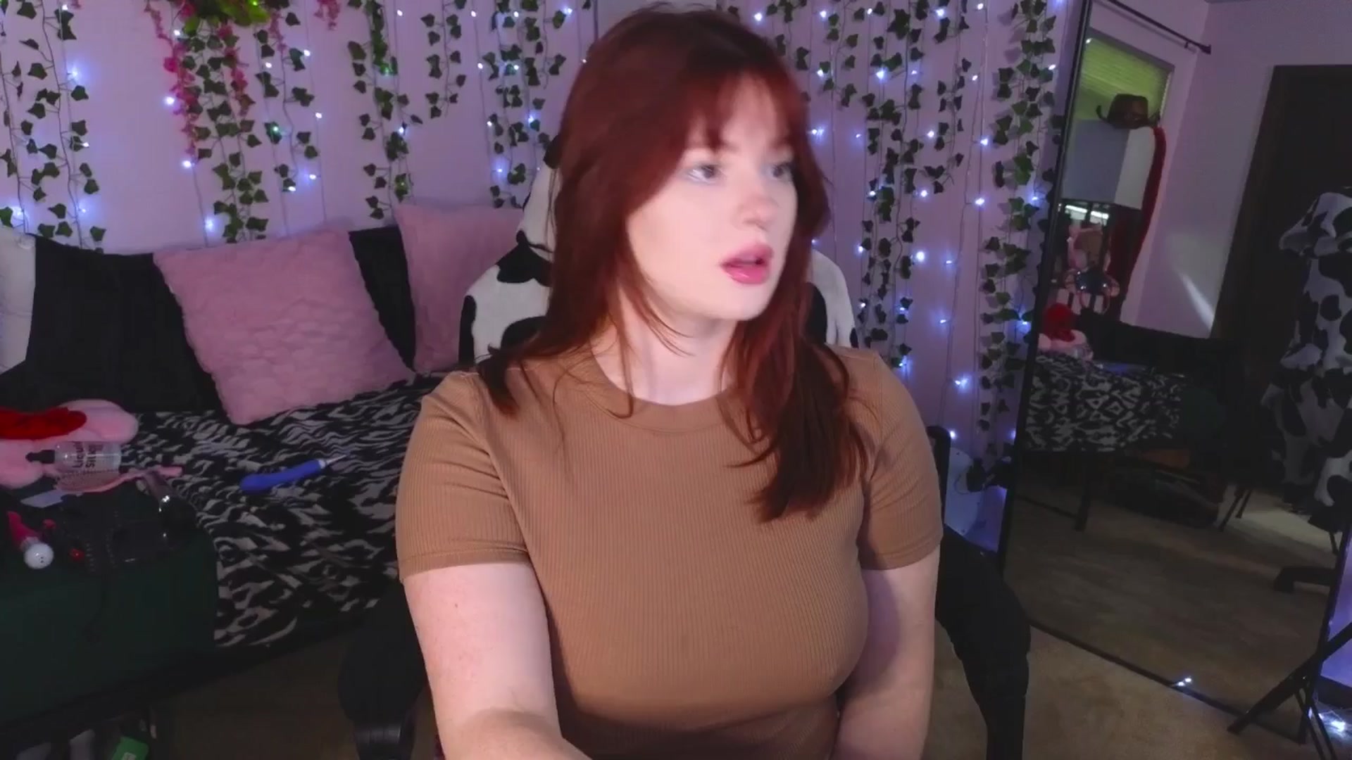 Gallery image thumbnail from naughtybella_'s myfreecams stream on, 04/30/2025, 17:44 image 2 of 20