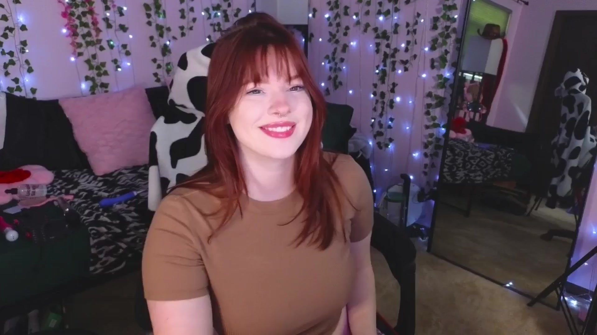 Gallery image thumbnail from naughtybella_'s myfreecams stream on, 04/30/2025, 17:44 image 7 of 20