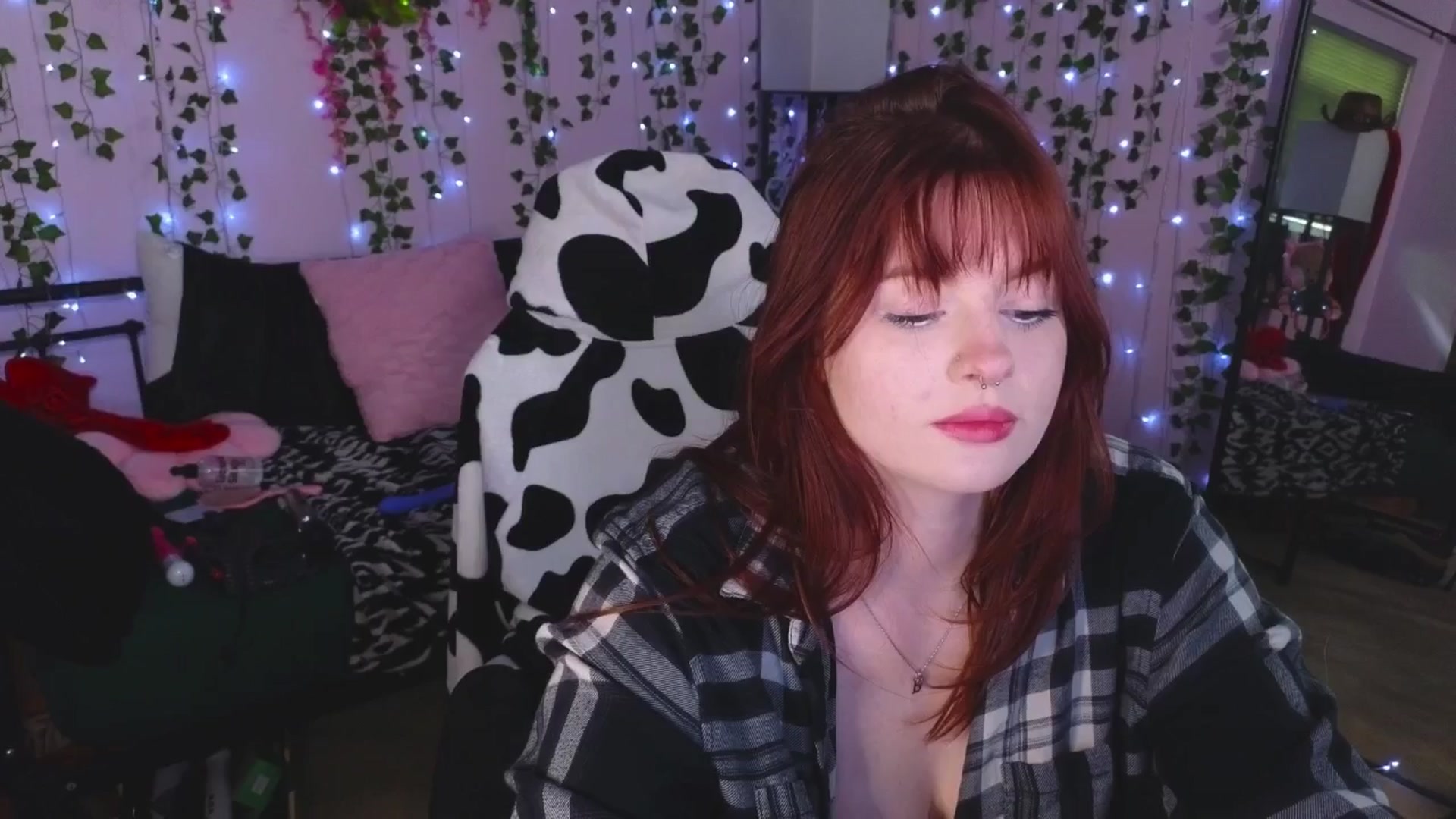 Gallery image thumbnail from naughtybella_'s myfreecams stream on, 04/30/2025, 17:44 image 20 of 20