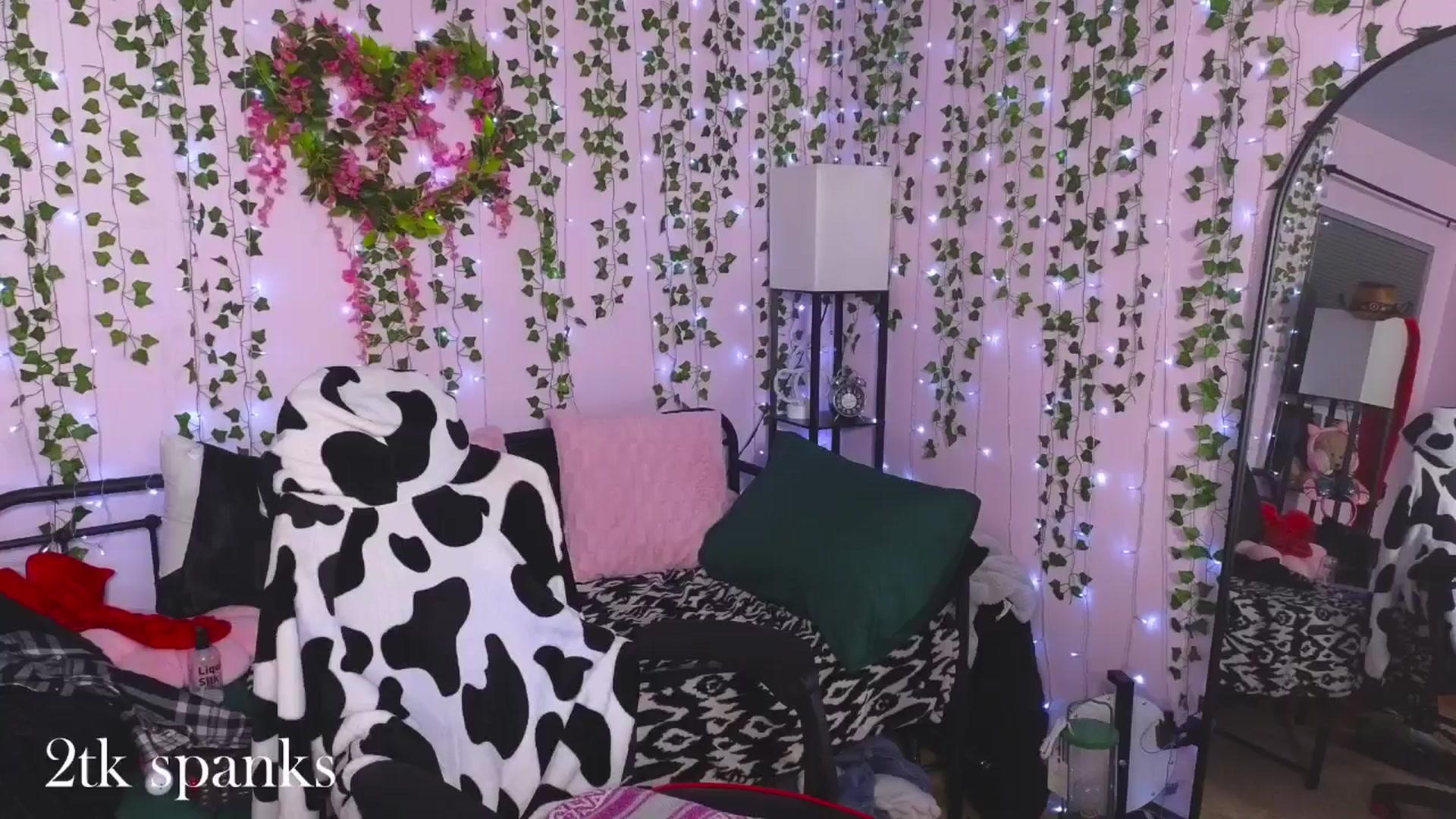 Gallery image thumbnail from naughtybella_'s myfreecams stream on, 05/01/2025, 01:07 image 9 of 20
