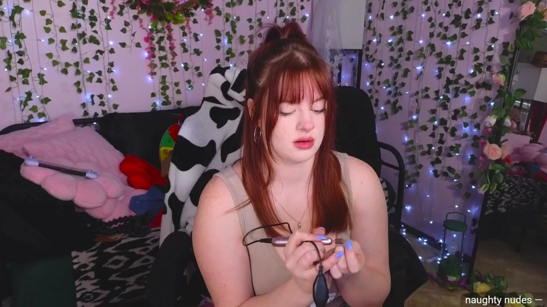 Gallery image thumbnail from naughtybella_'s myfreecams stream on, 05/03/2025, 17:26 image 1 of 20